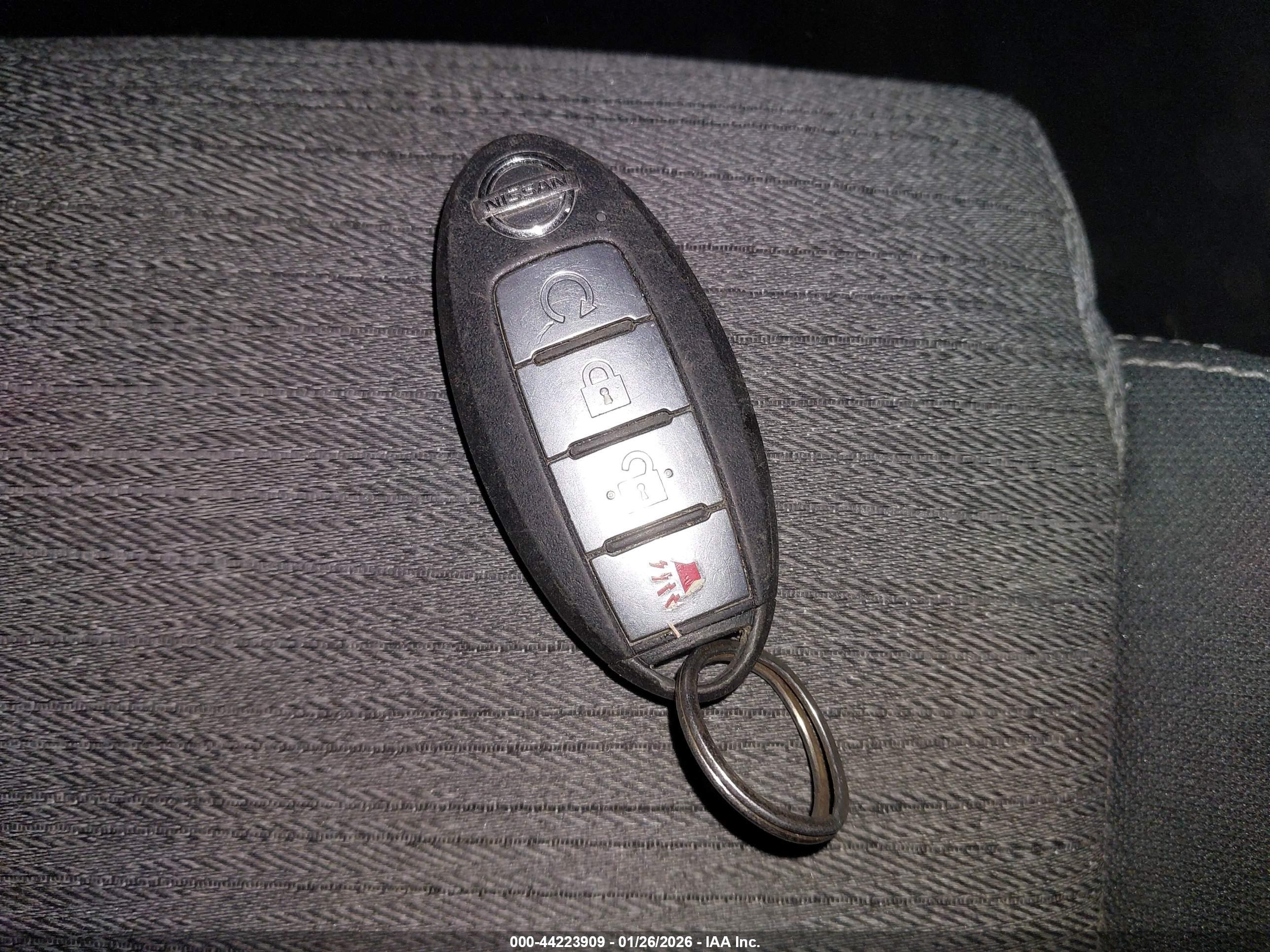 NISSAN ROGUE image 11