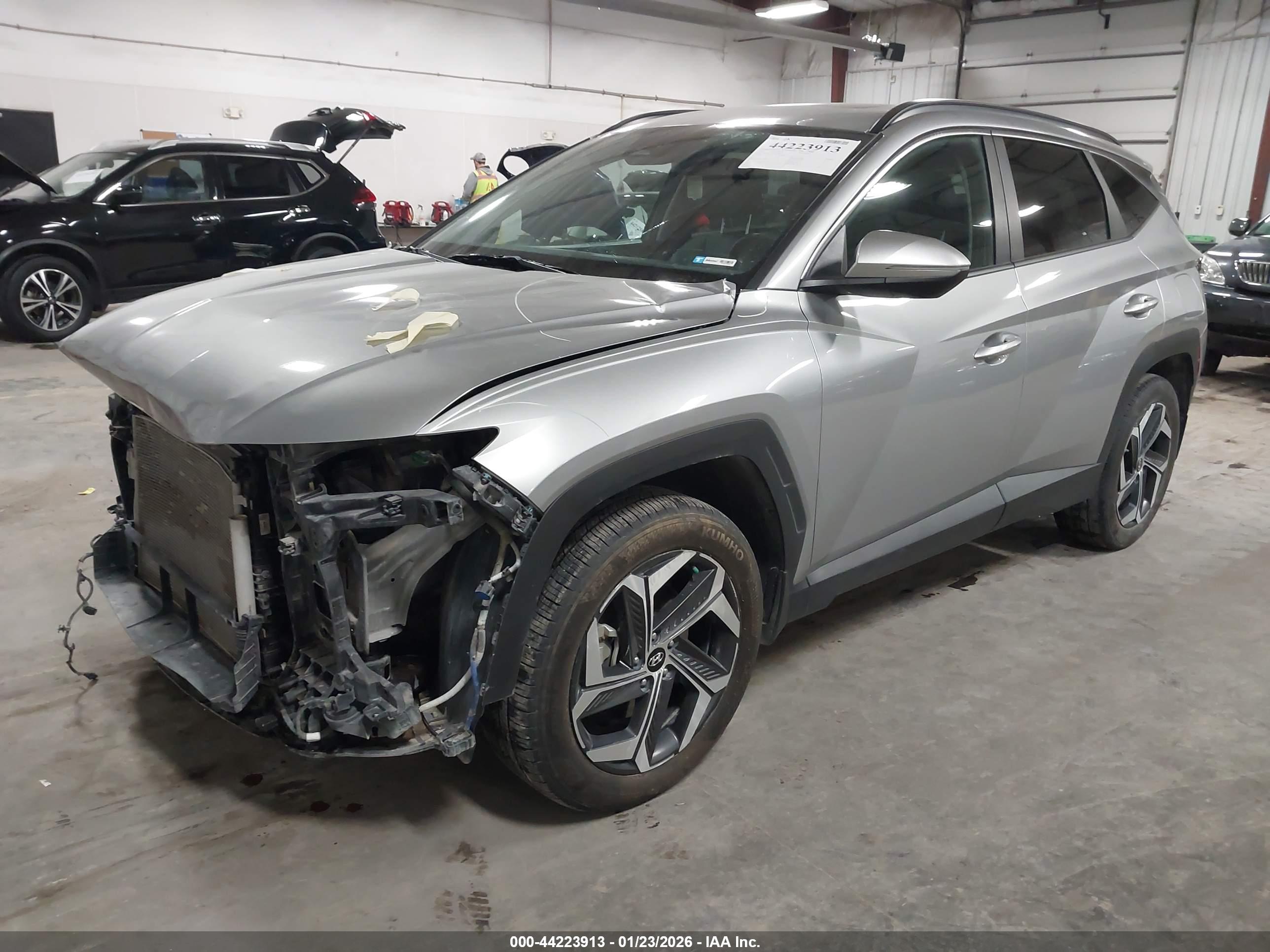 HYUNDAI TUCSON image 2