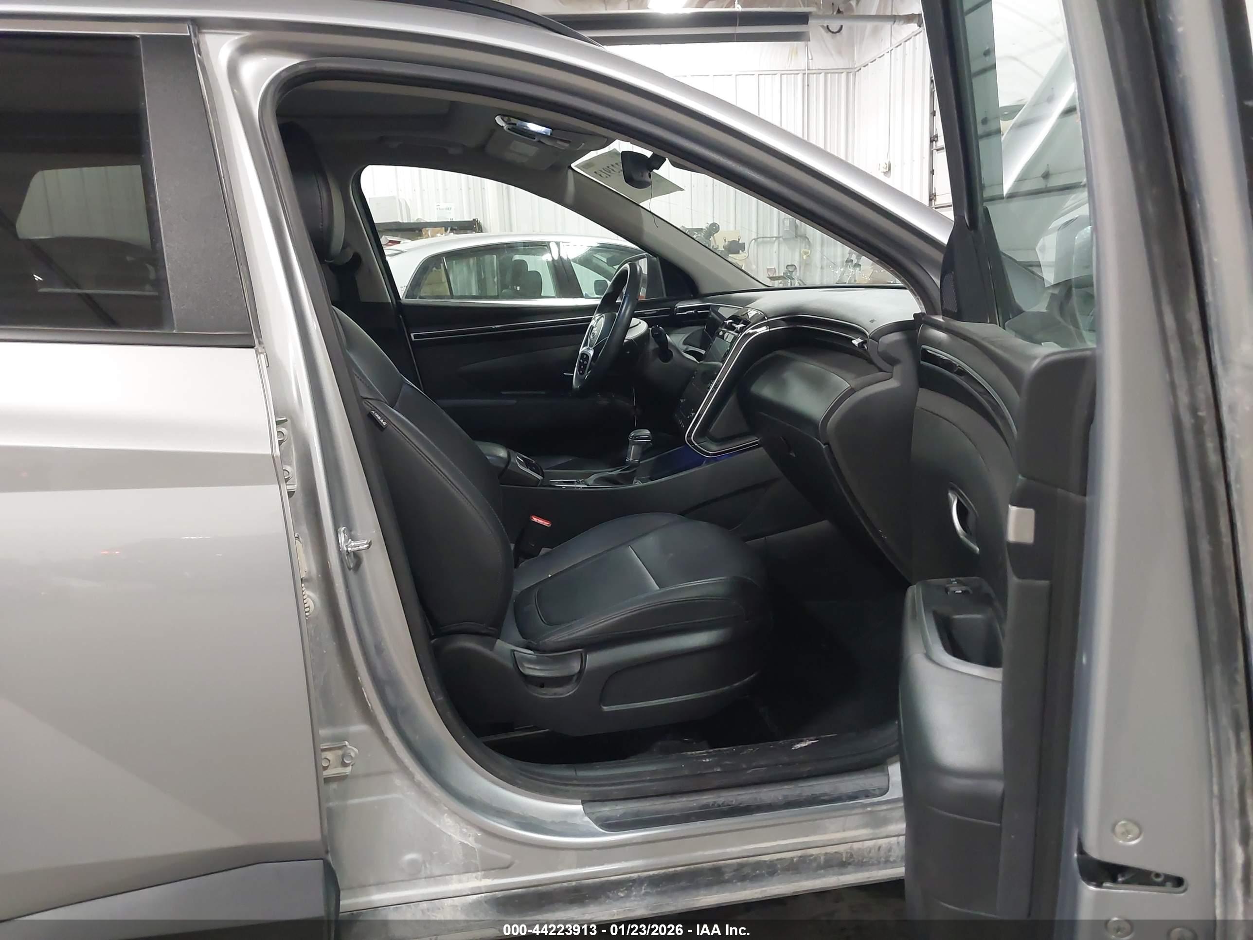 HYUNDAI TUCSON image 5