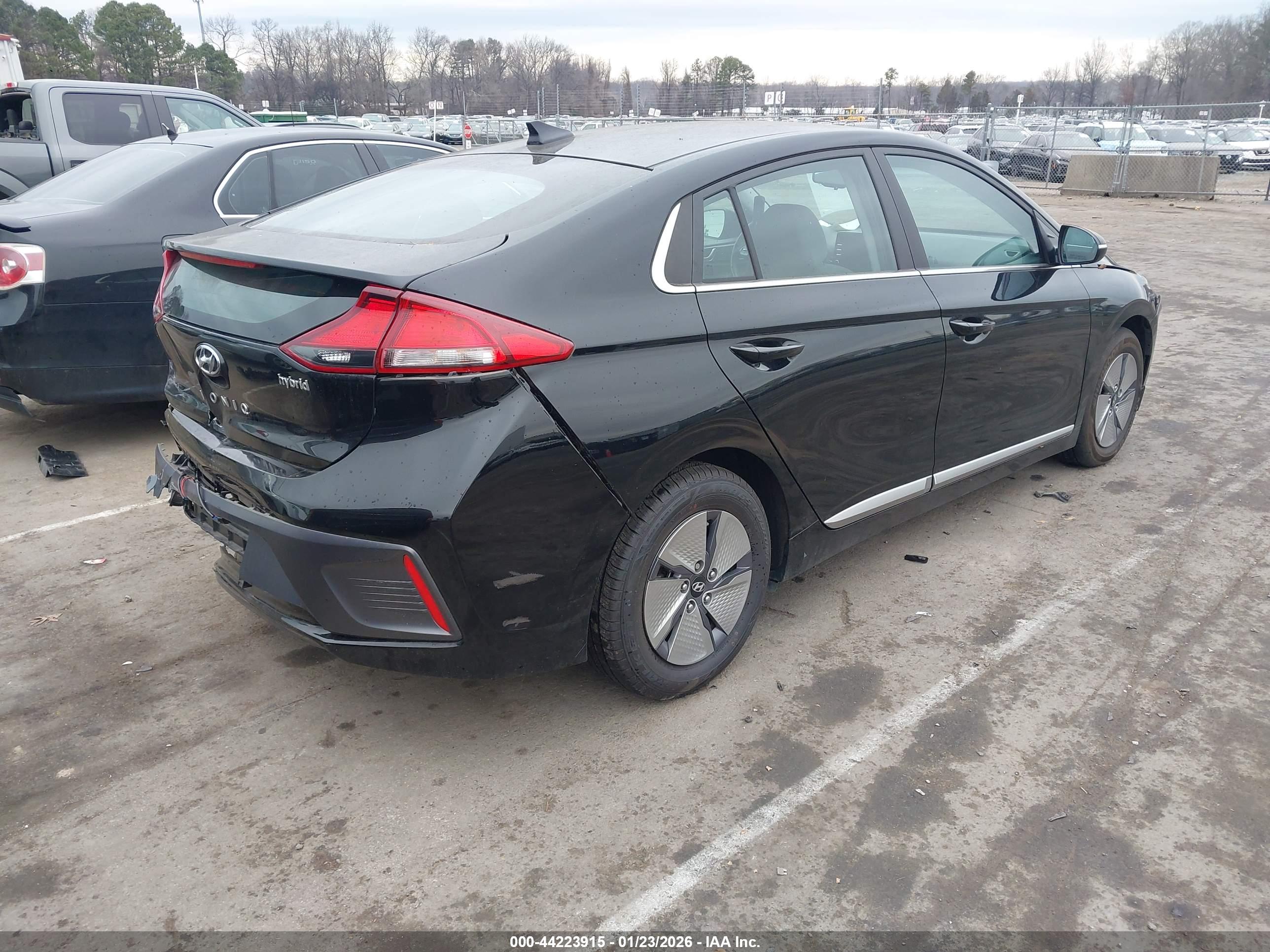 HYUNDAI IONIQ image 4