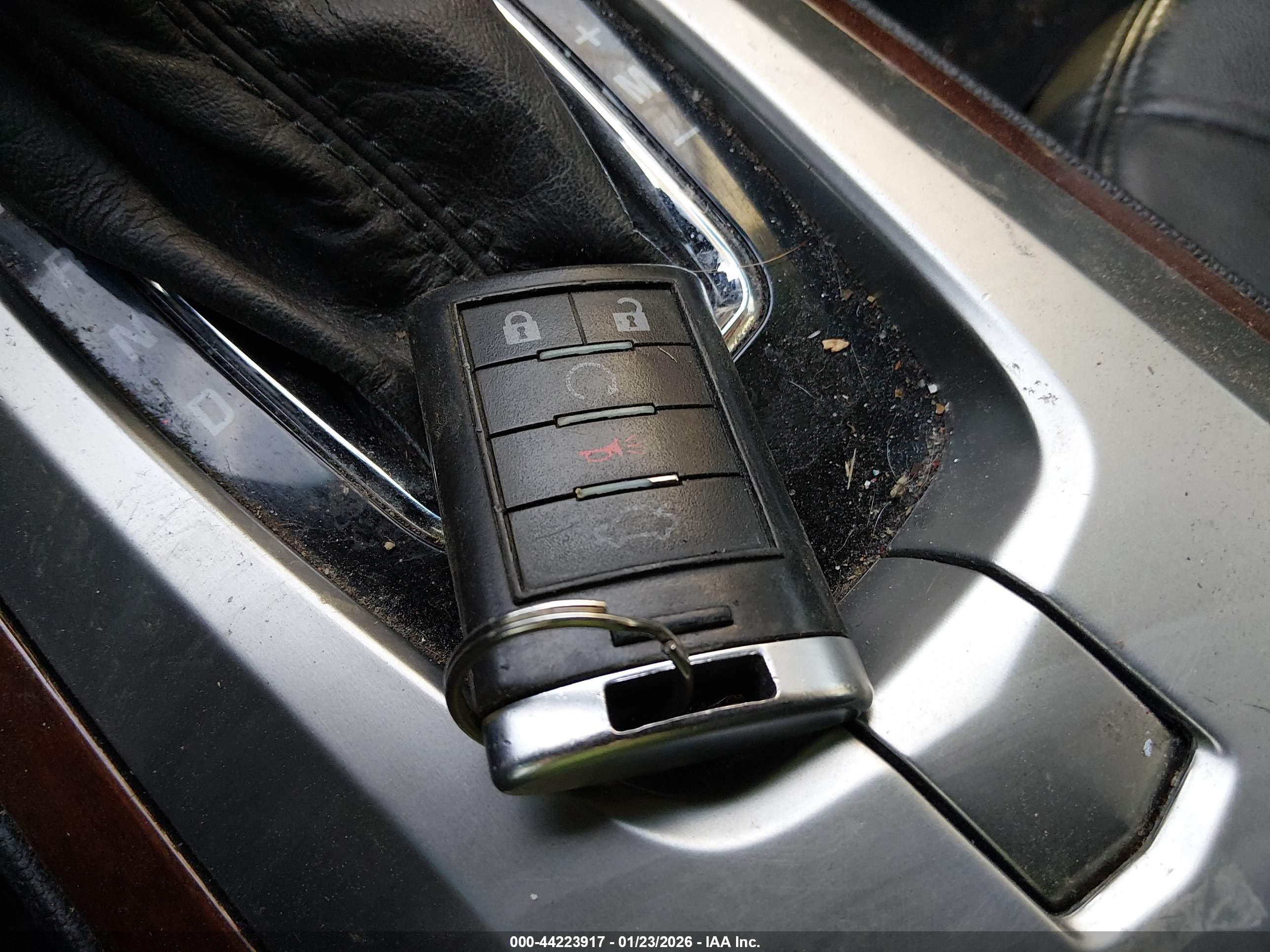 CADILLAC CTS image 11