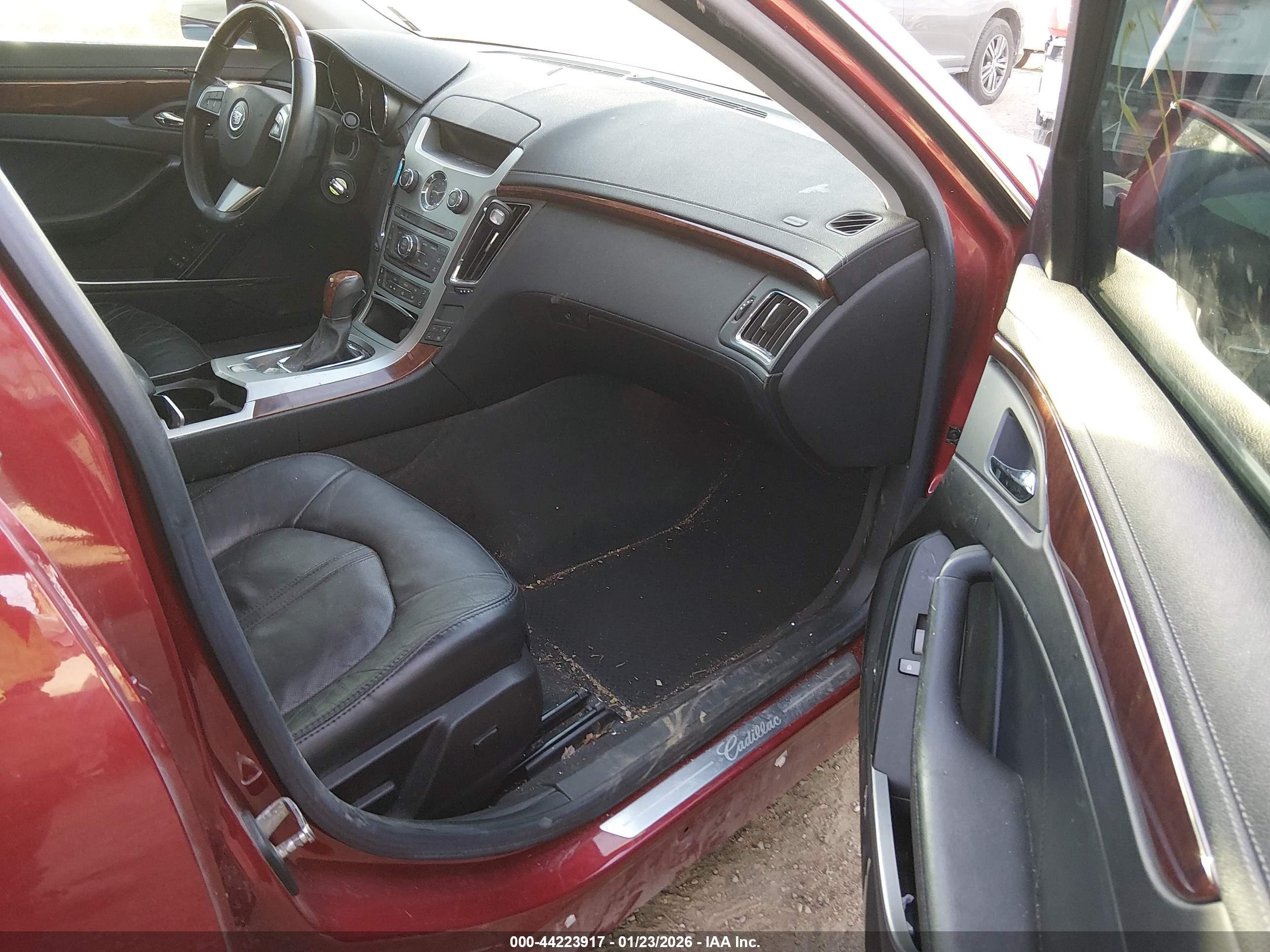 CADILLAC CTS image 5
