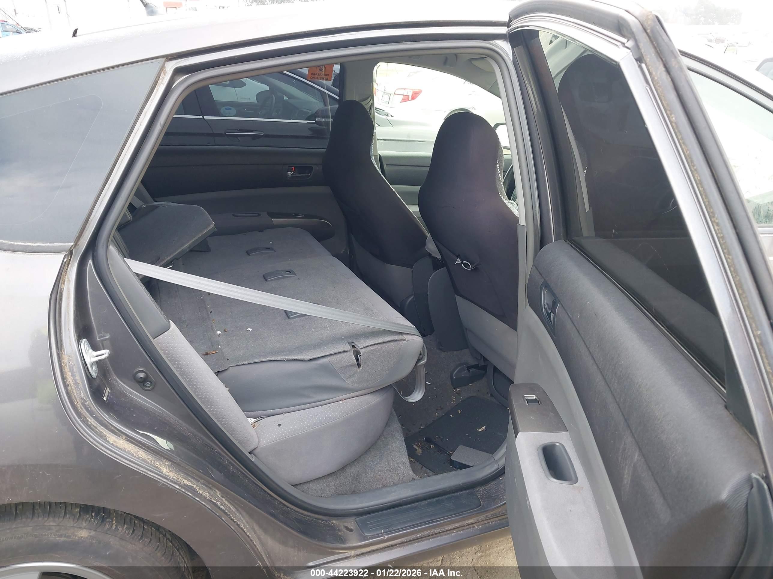 TOYOTA PRIUS image 8