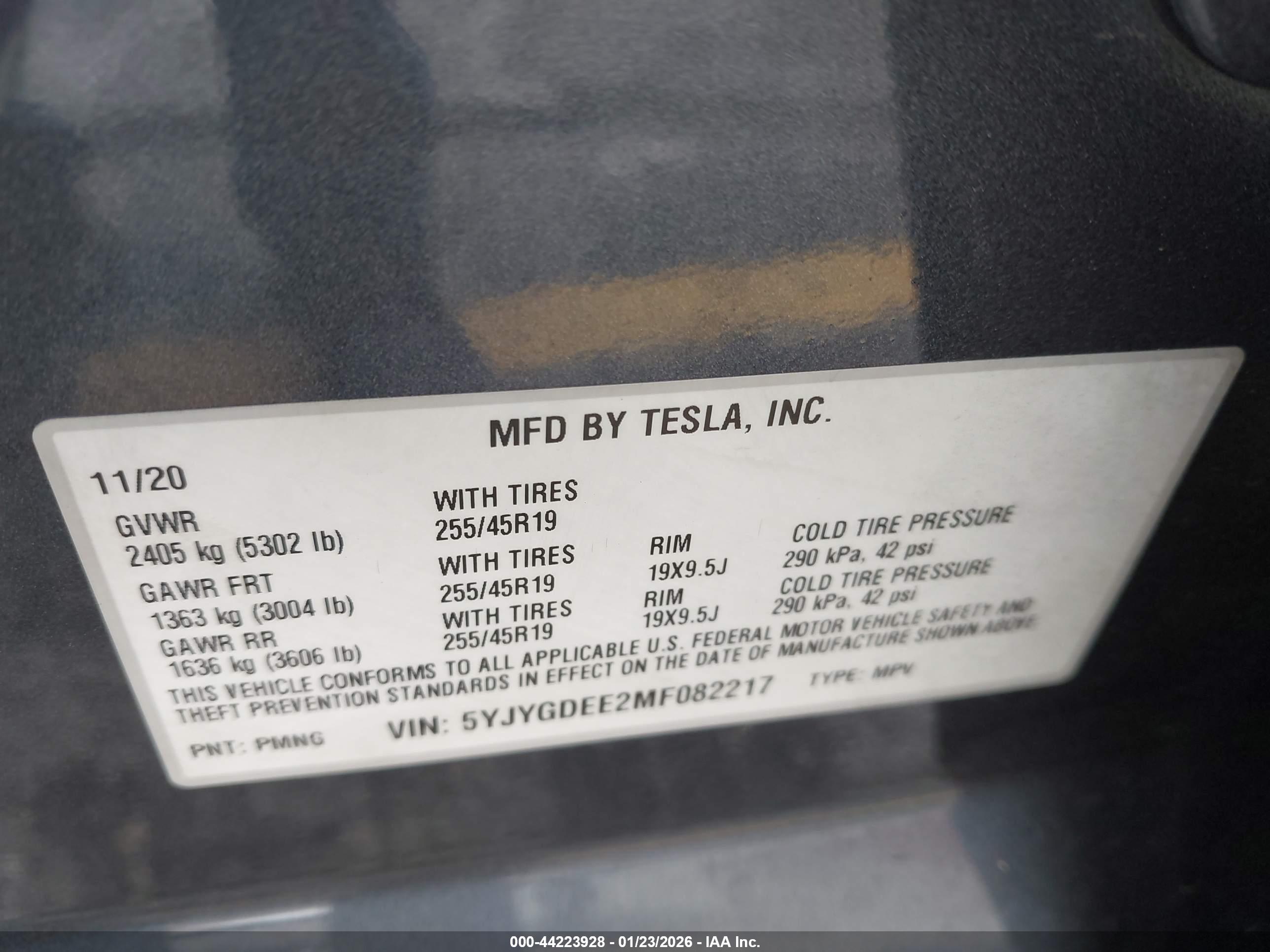 TESLA MODEL image 9