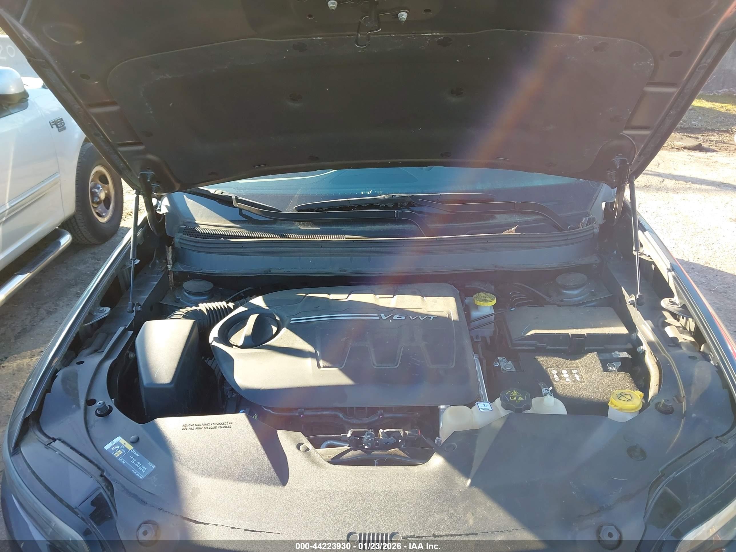 JEEP CHEROKEE image 10