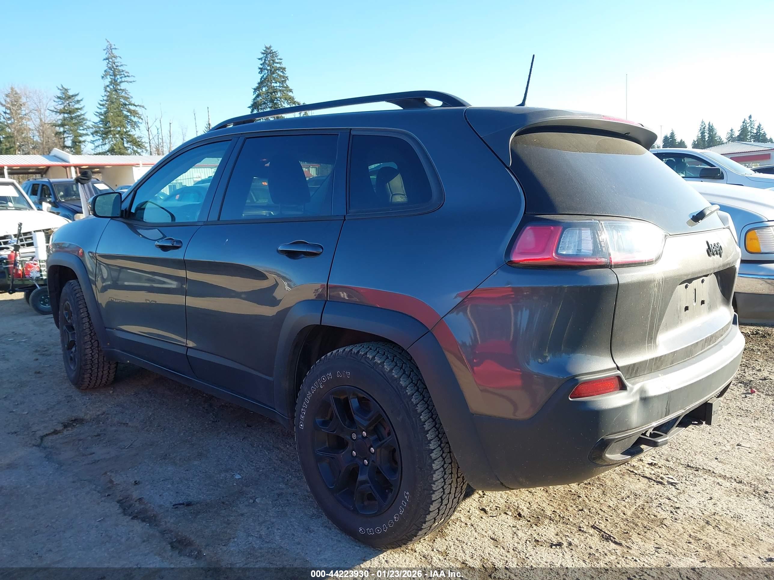 JEEP CHEROKEE image 3
