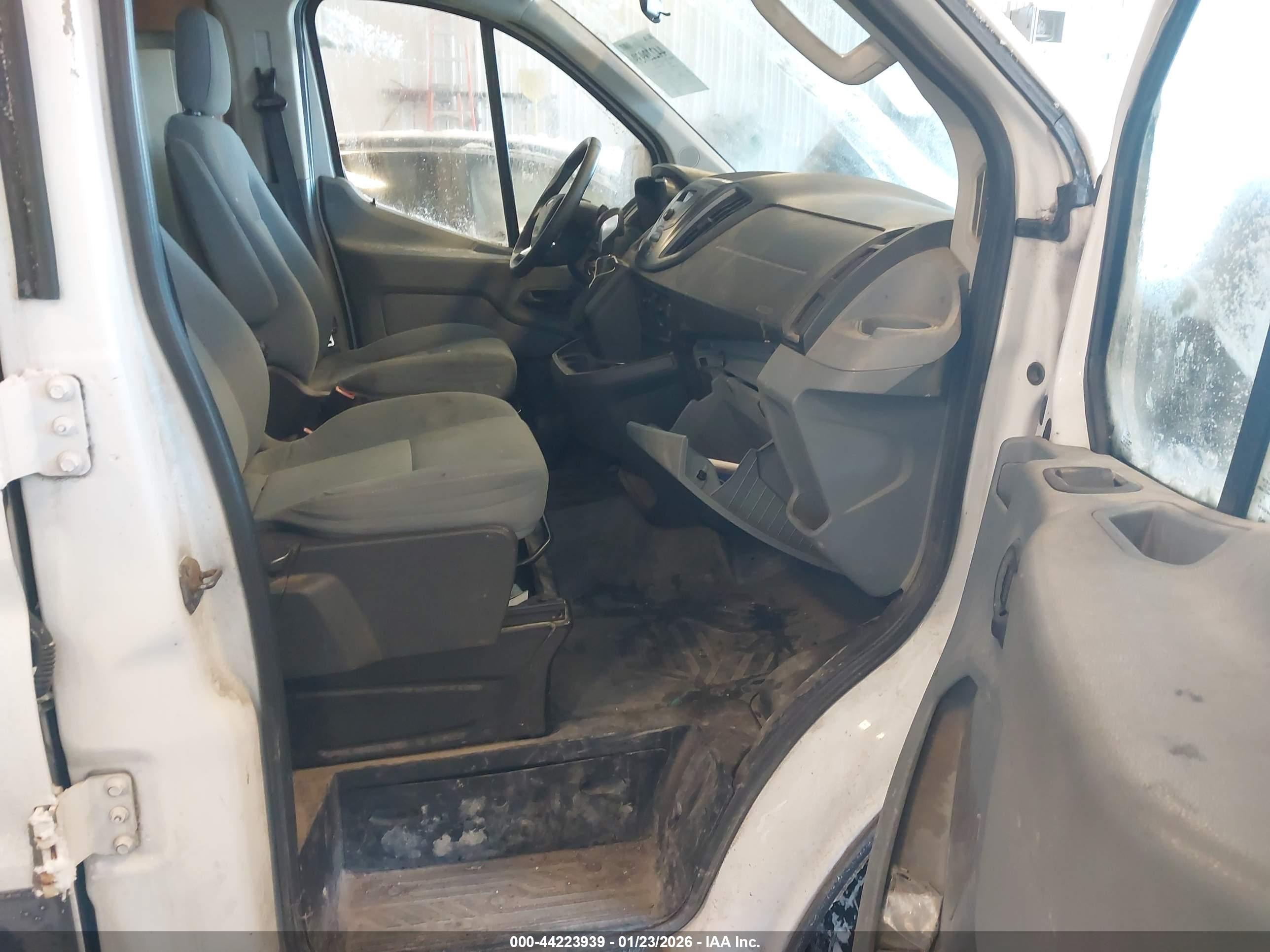 FORD TRANSIT-250 image 5
