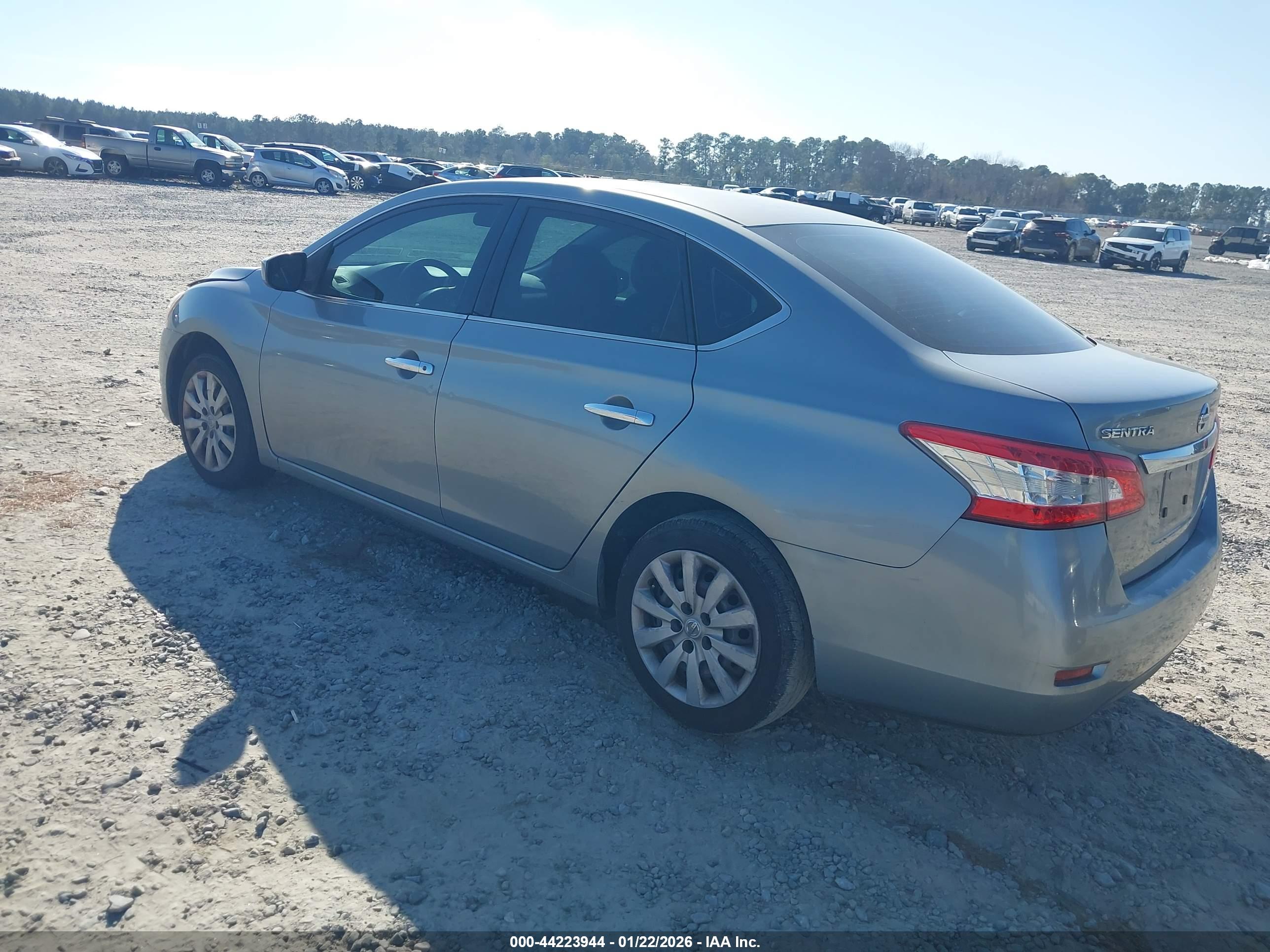 NISSAN SENTRA image 3