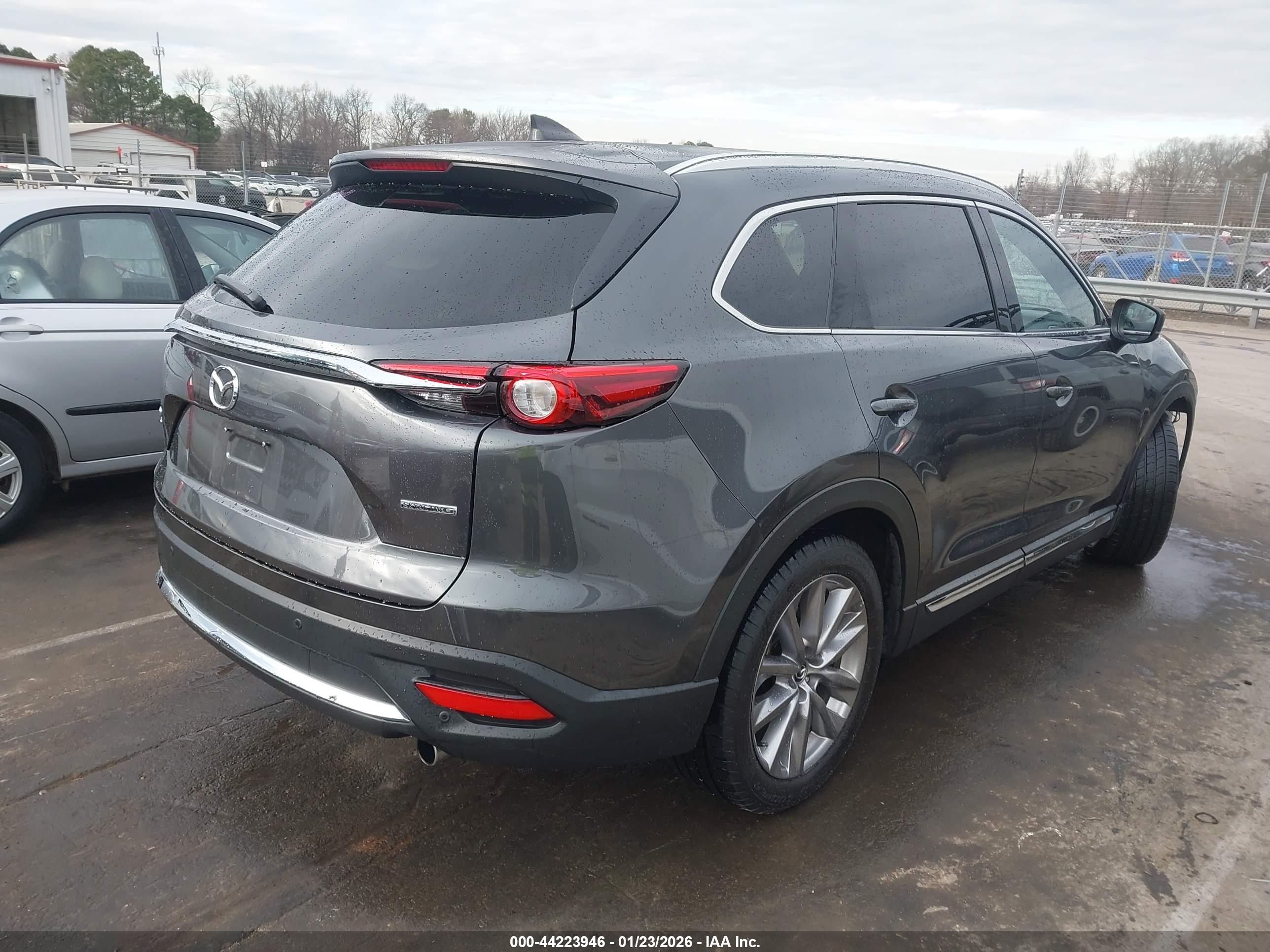 MAZDA CX-9 image 4