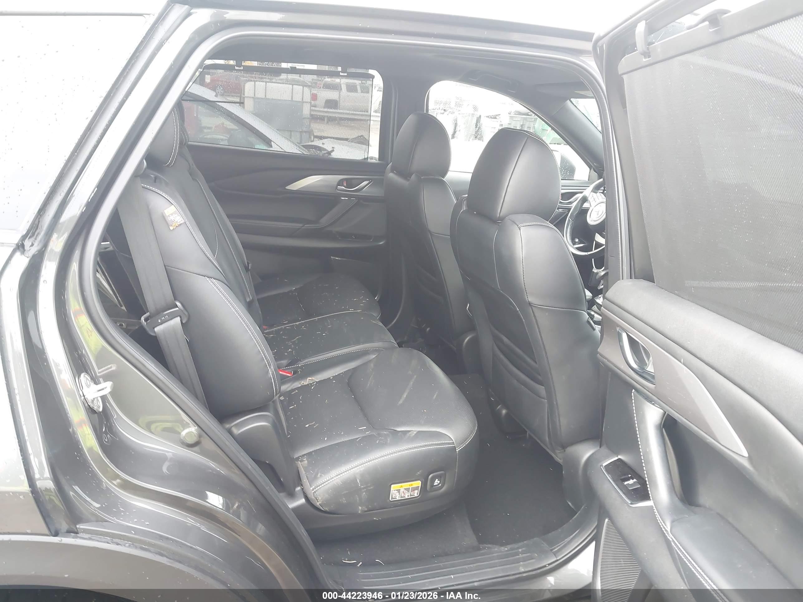 MAZDA CX-9 image 8