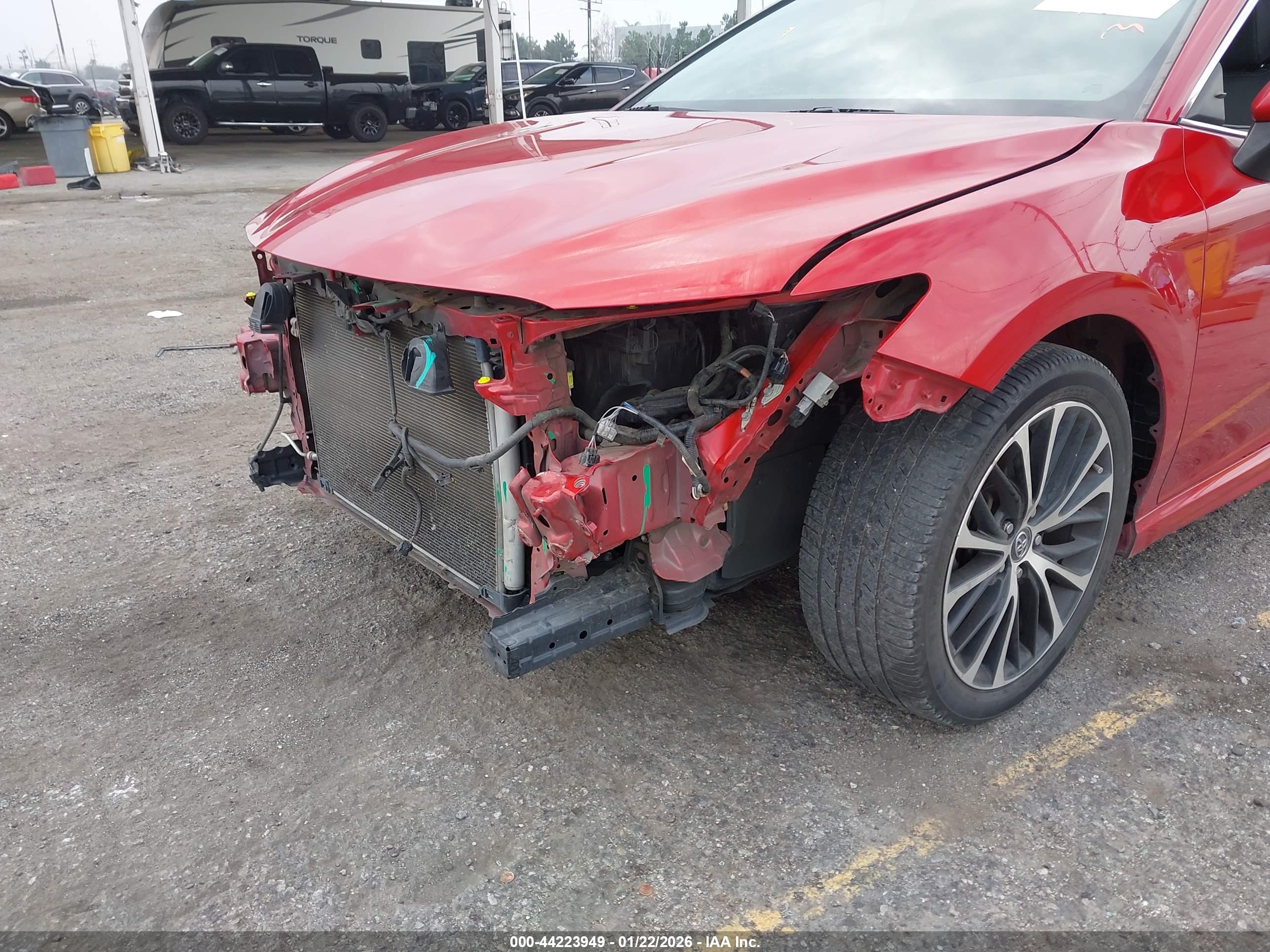 TOYOTA CAMRY image 6