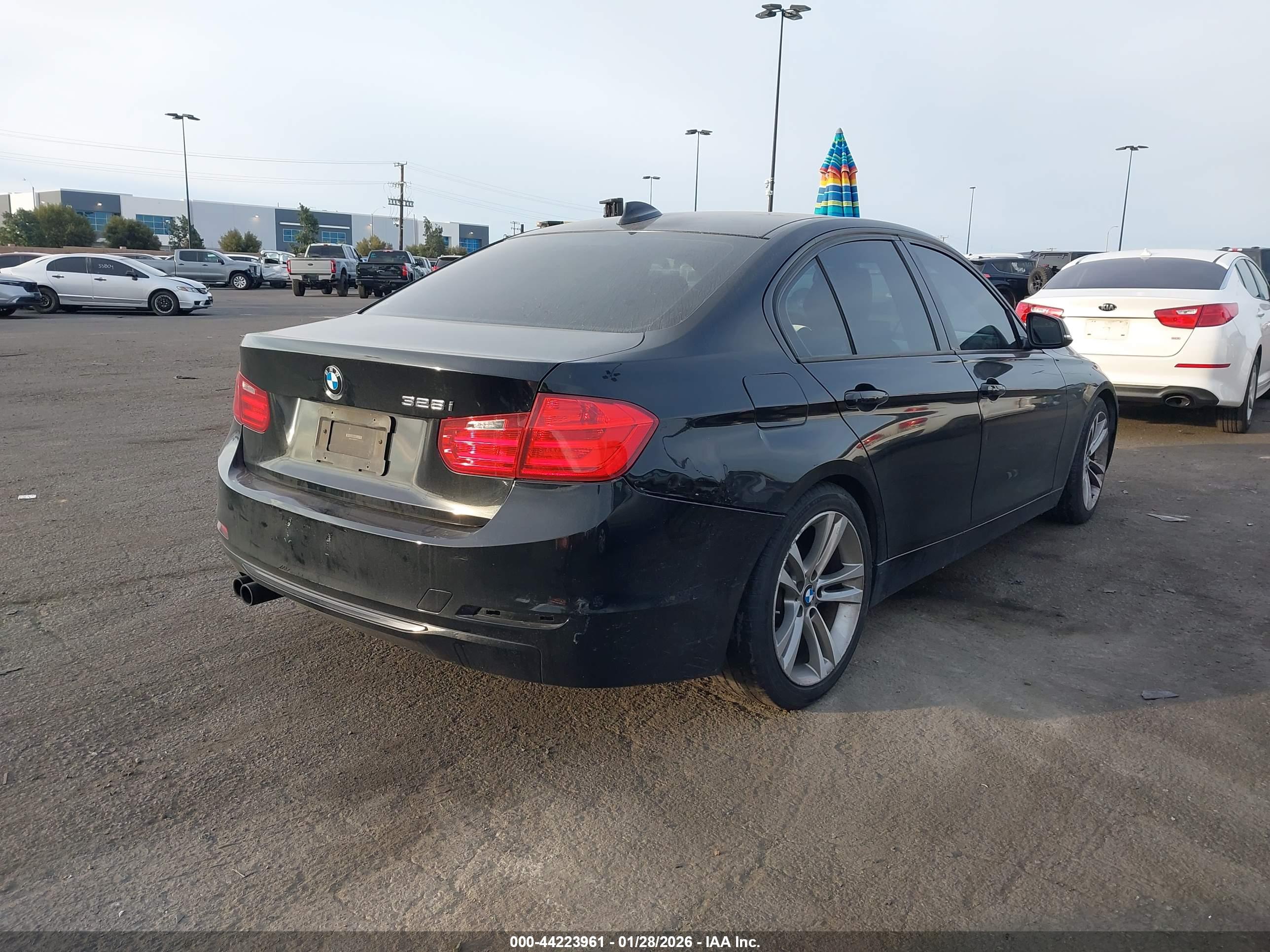 BMW 328I image 4