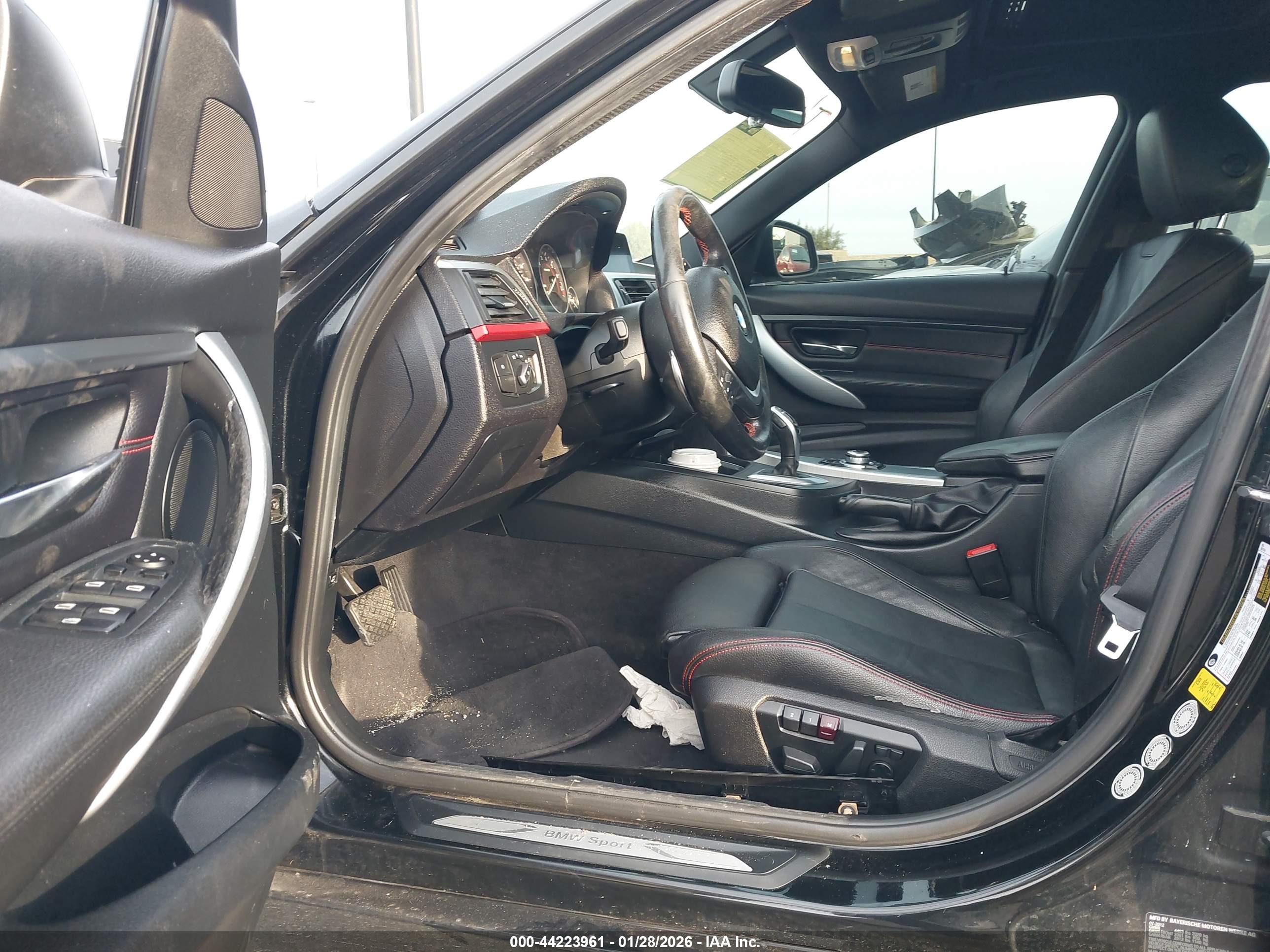 BMW 328I image 5