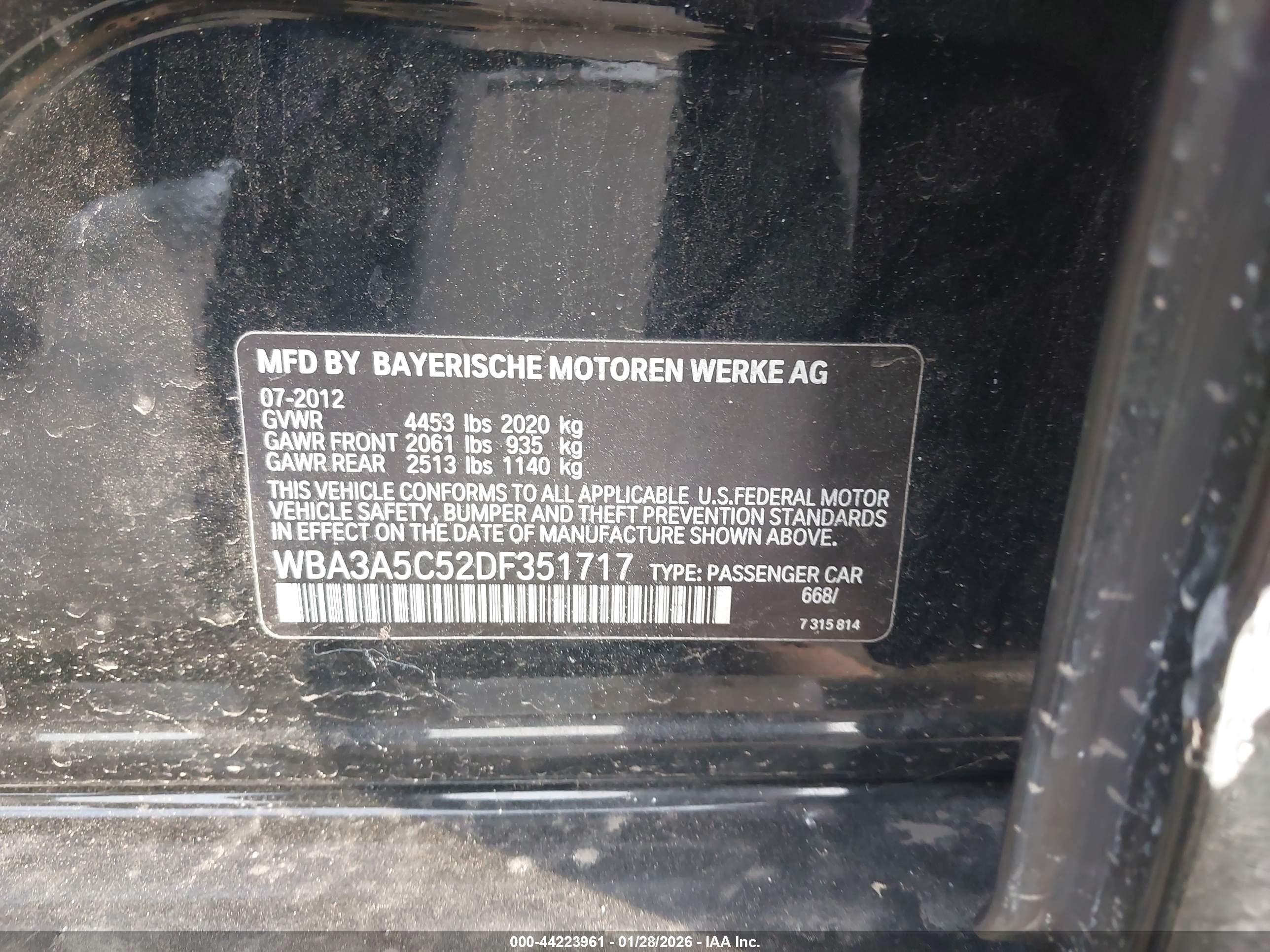 BMW 328I image 9
