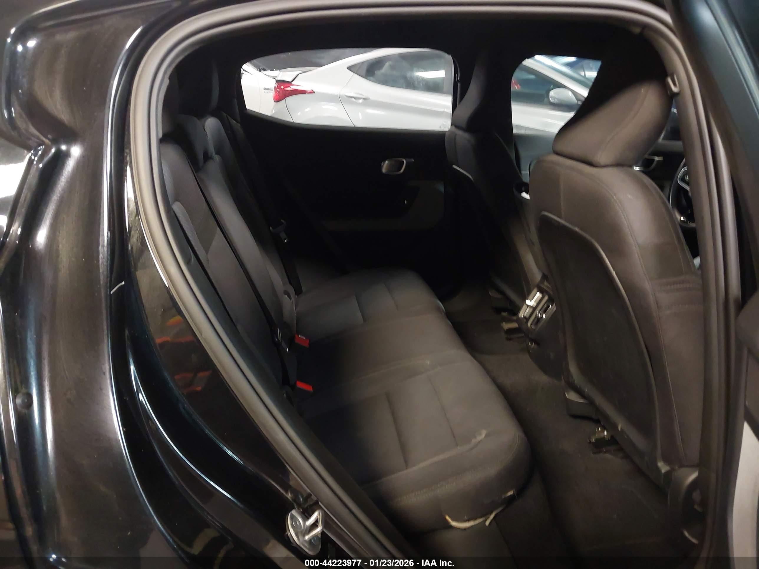 POLESTAR 2 image 8