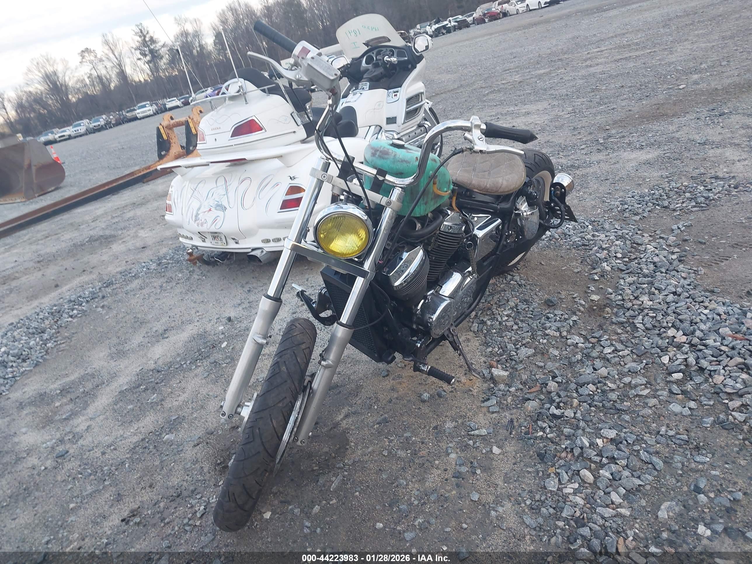 HONDA VT750 image 2