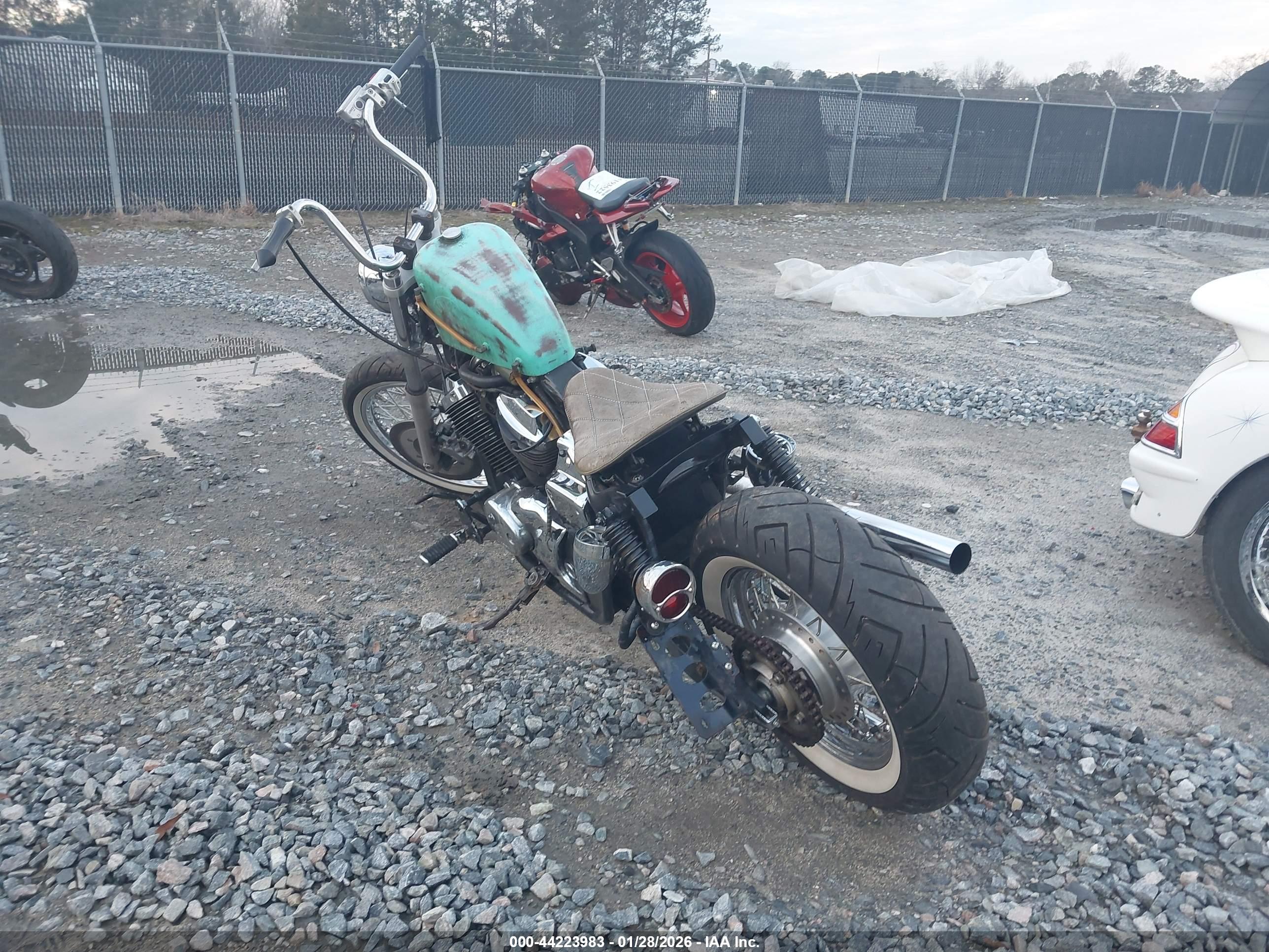 HONDA VT750 image 3