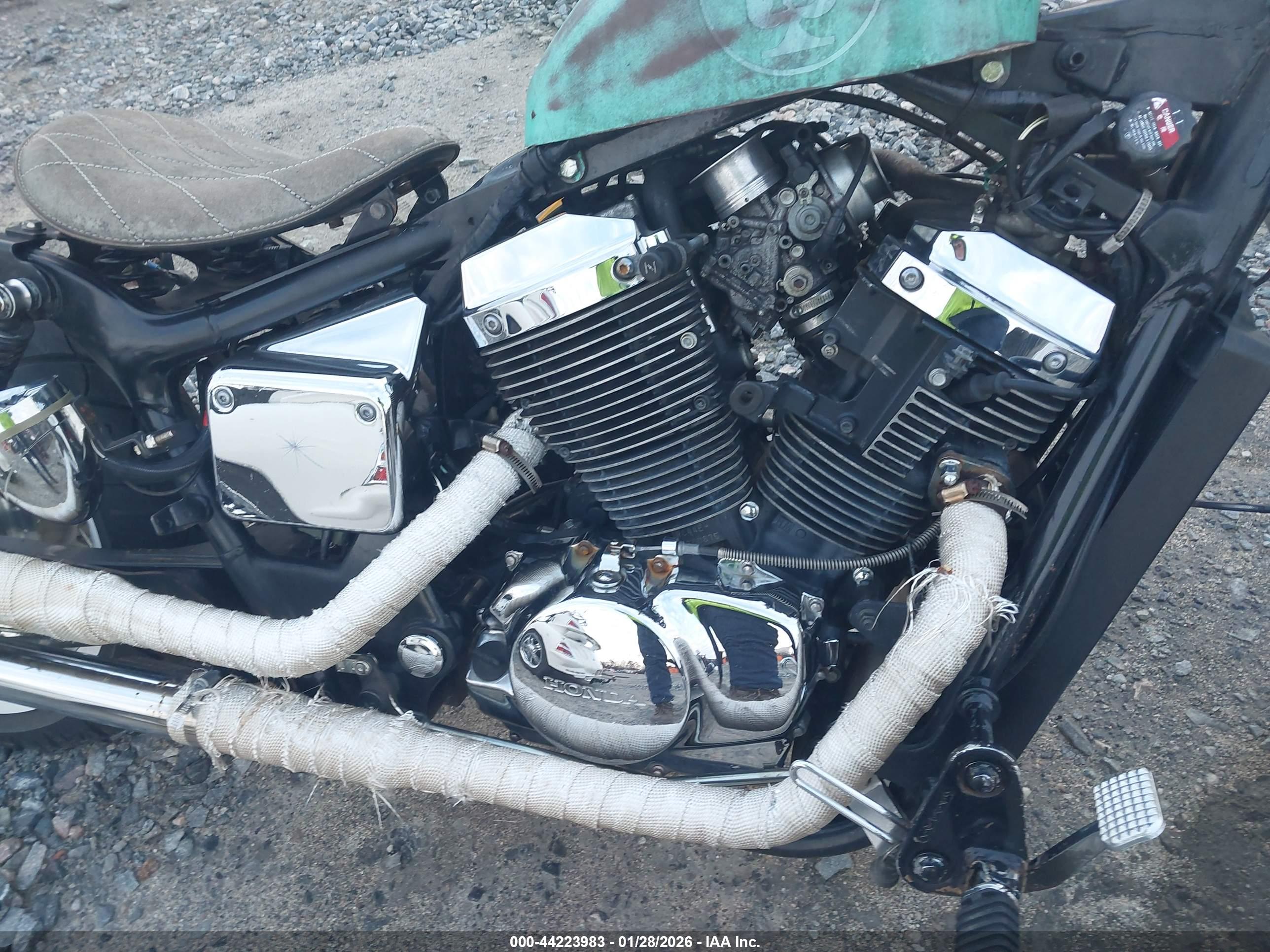HONDA VT750 image 8