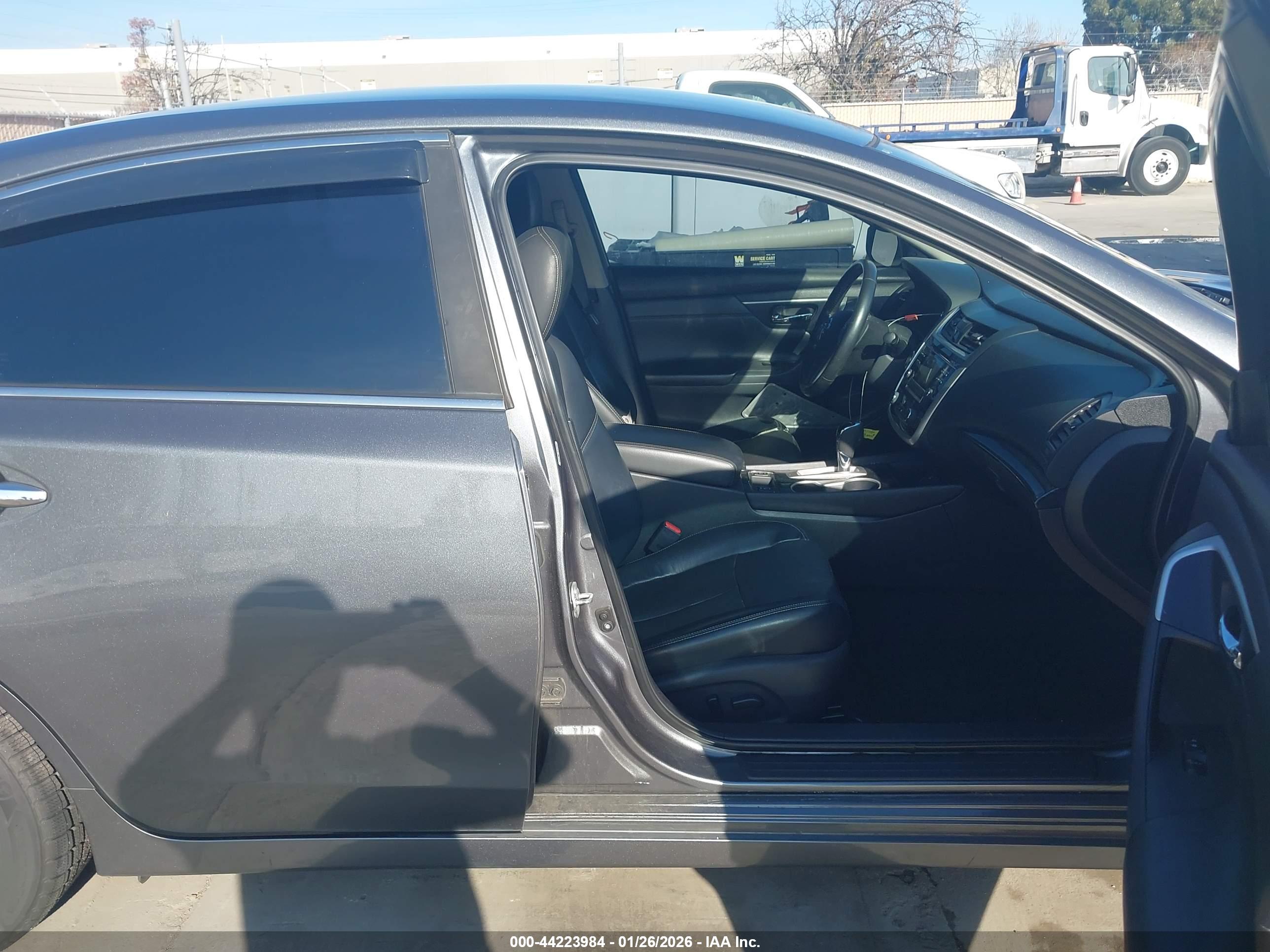 NISSAN ALTIMA image 5