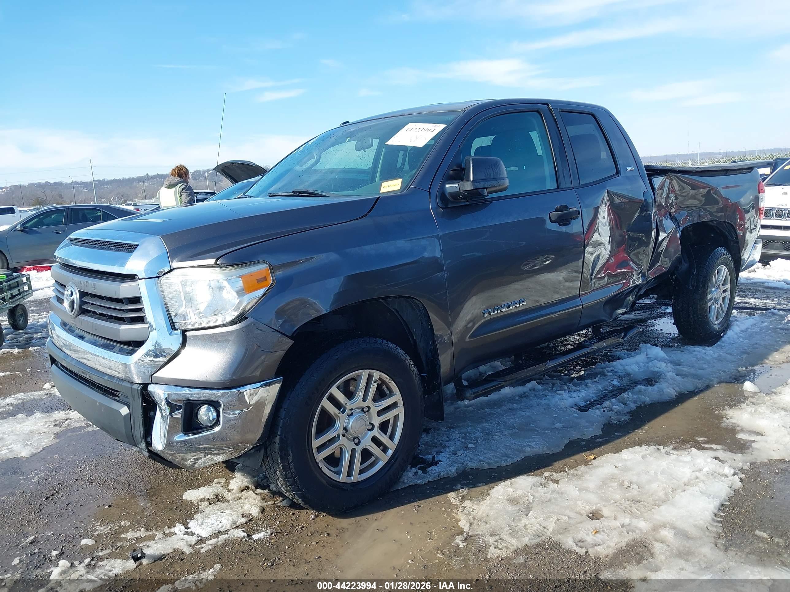 TOYOTA TUNDRA image 2