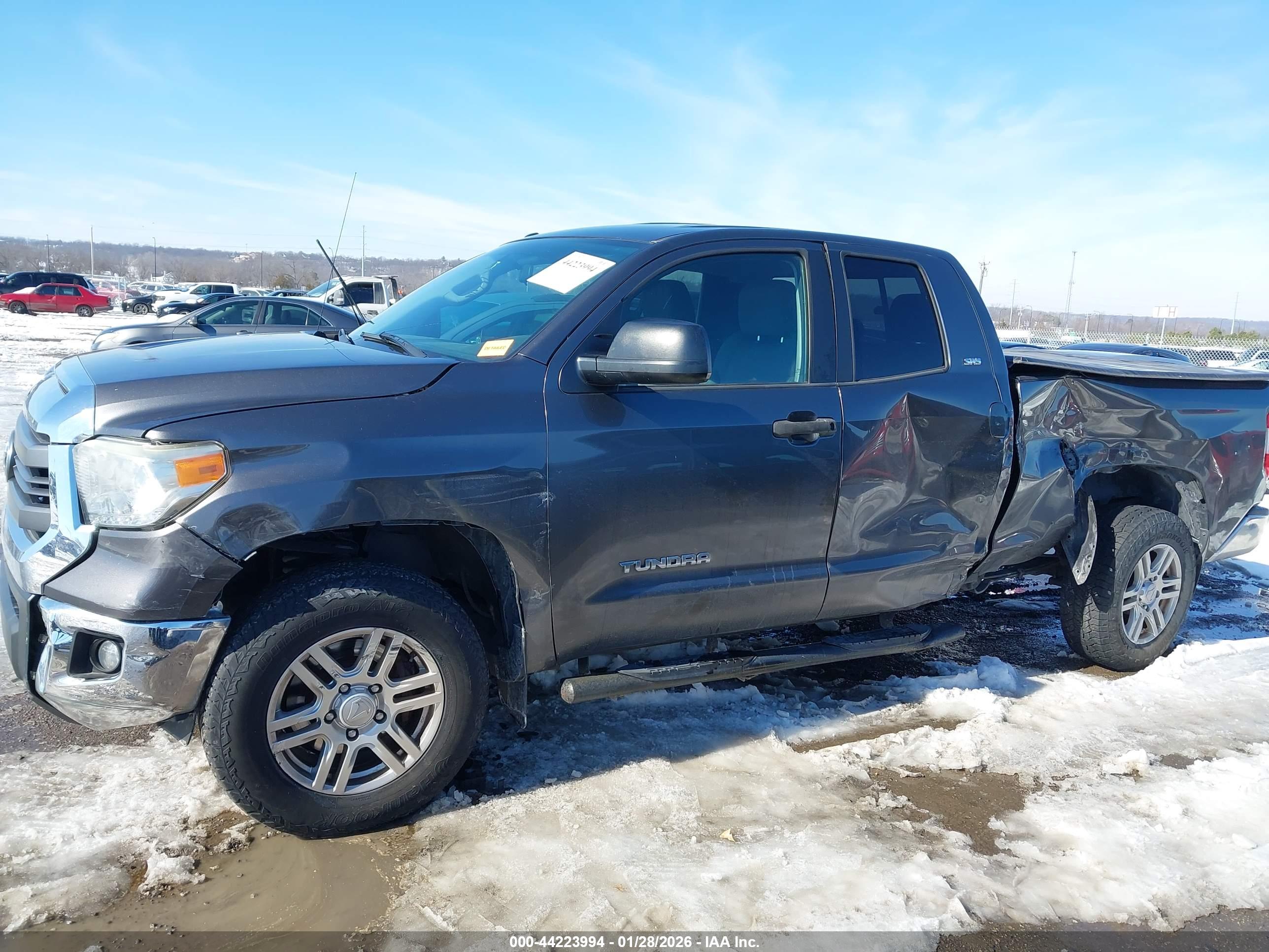 TOYOTA TUNDRA image 6