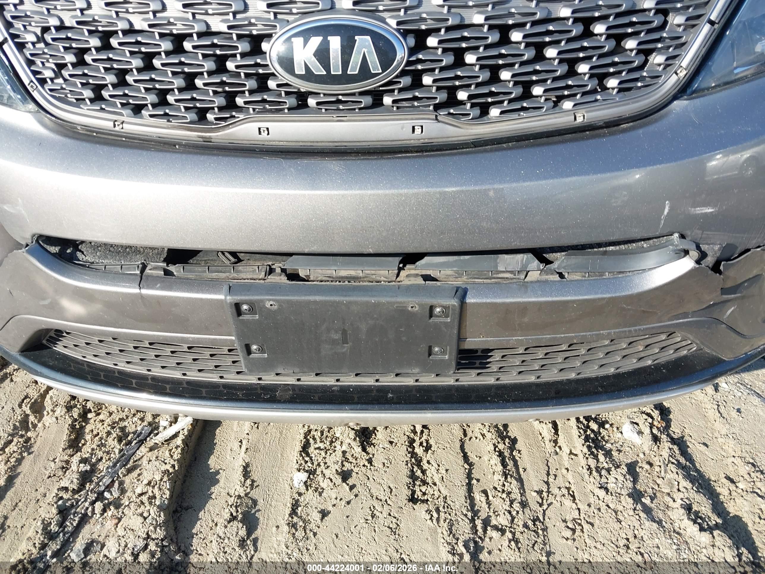 KIA SORENTO image 6