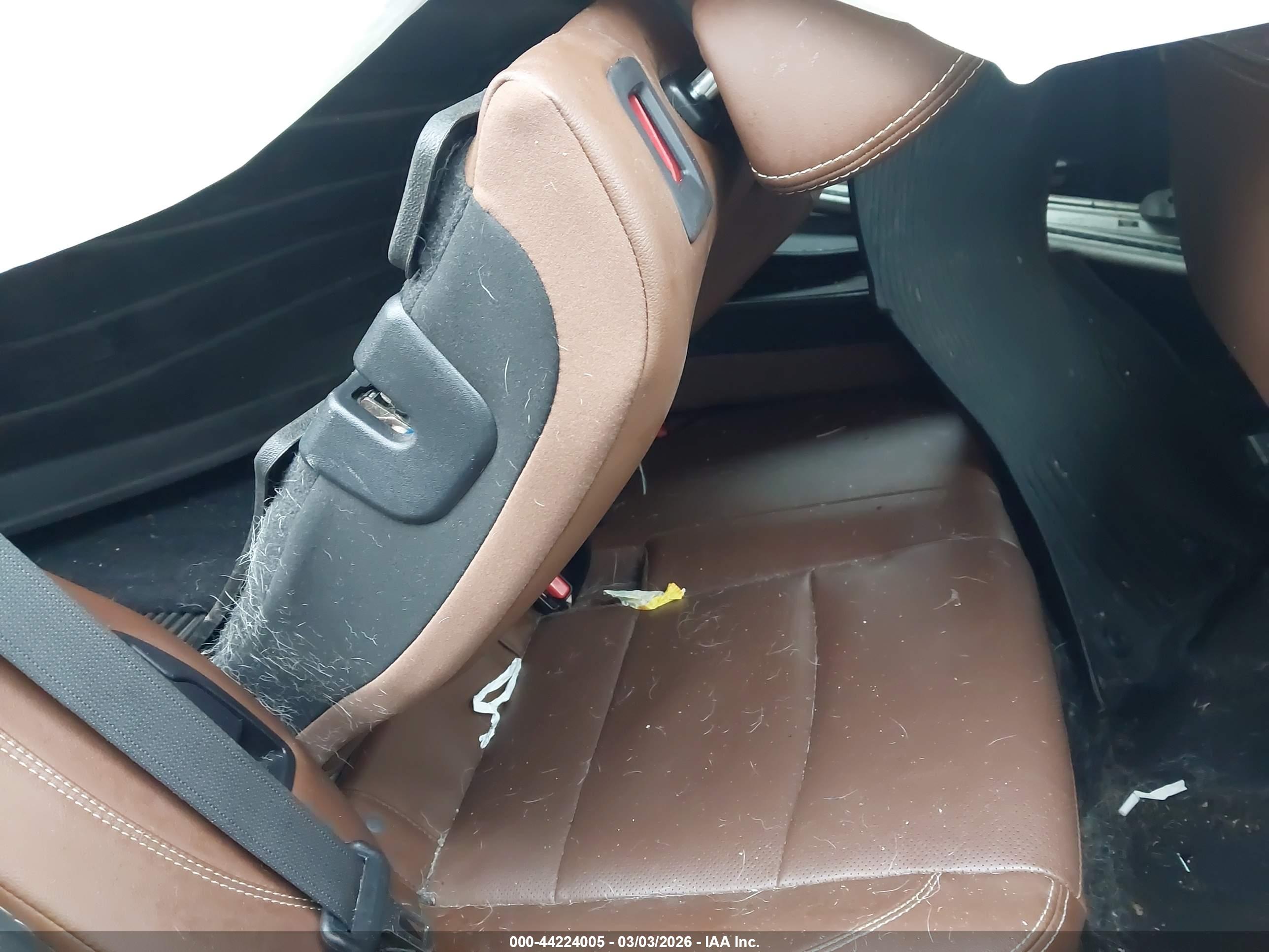 SUBARU OUTBACK image 8