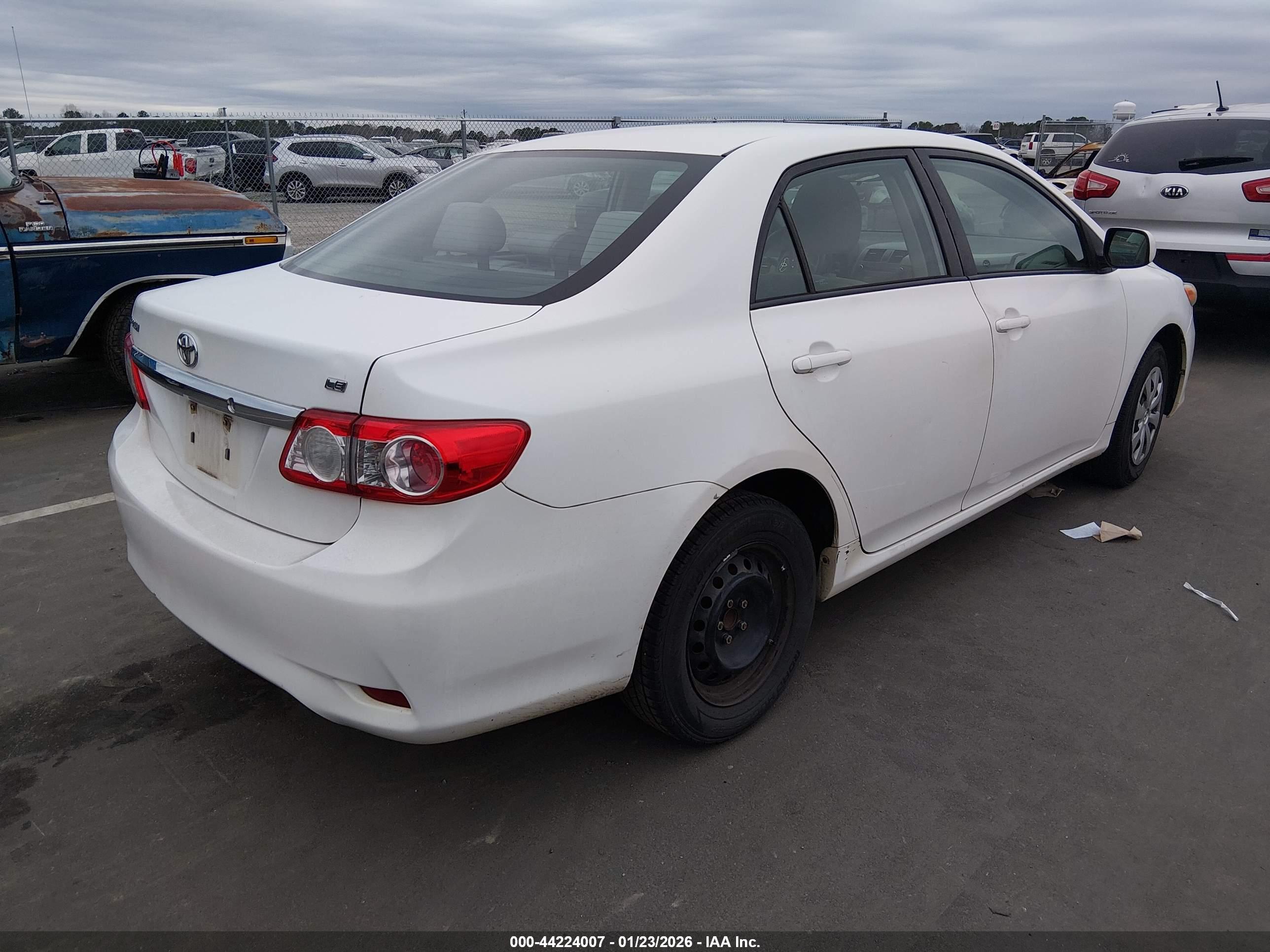 TOYOTA COROLLA image 4