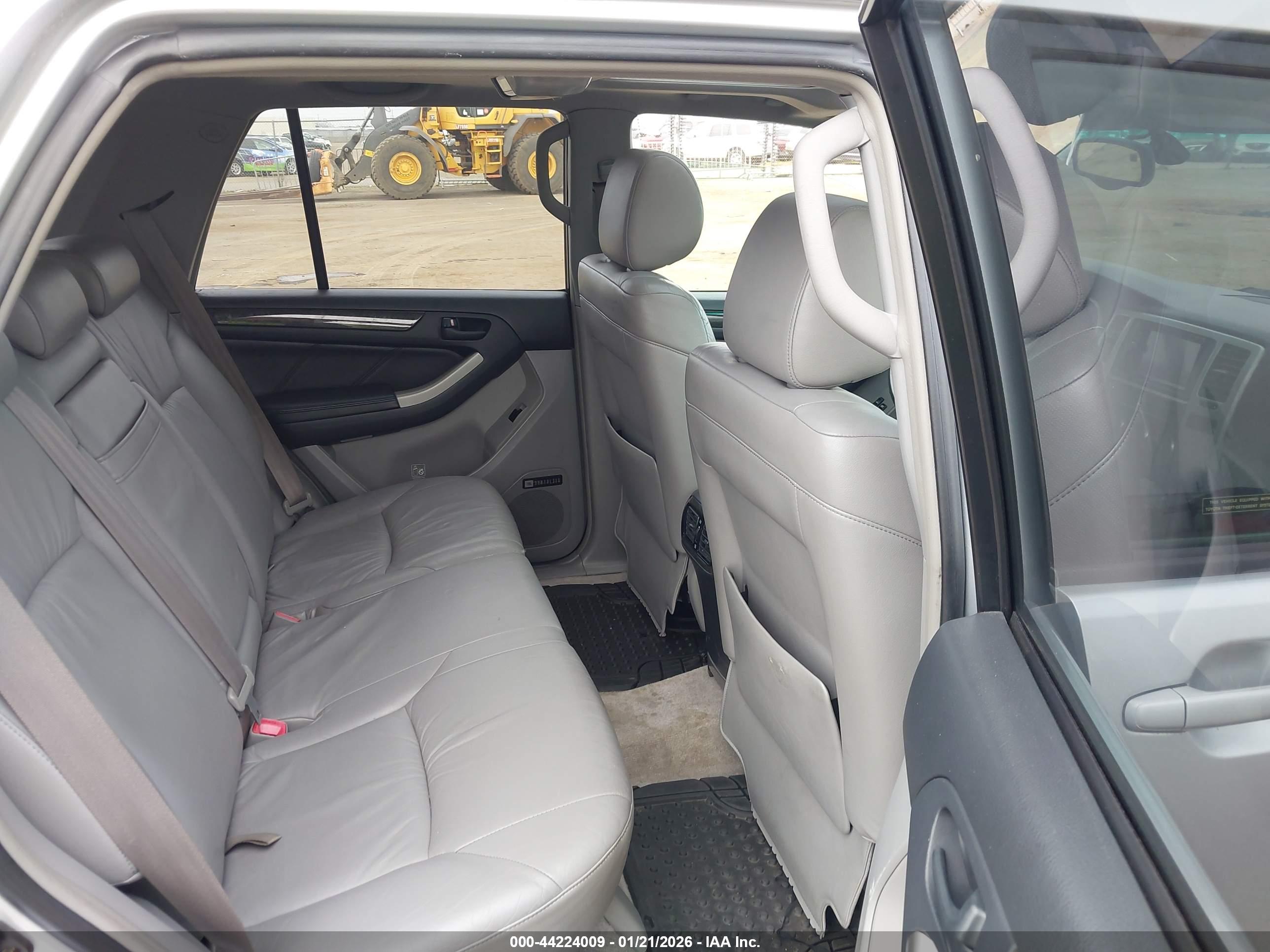 TOYOTA 4RUNNER image 8