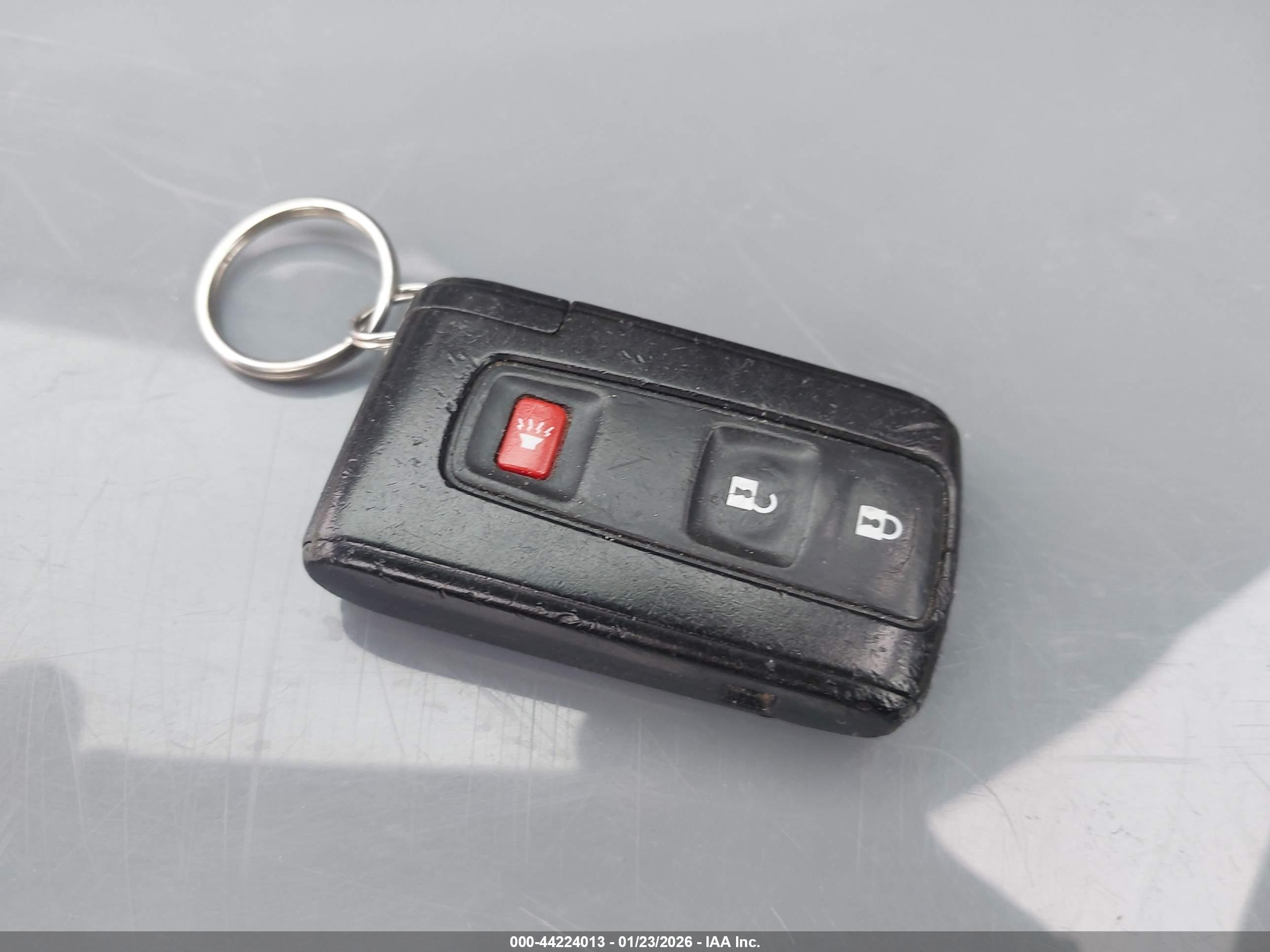 TOYOTA PRIUS image 11