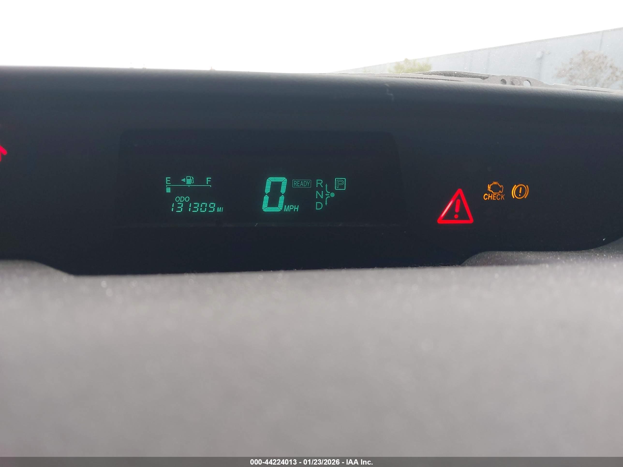 TOYOTA PRIUS image 7