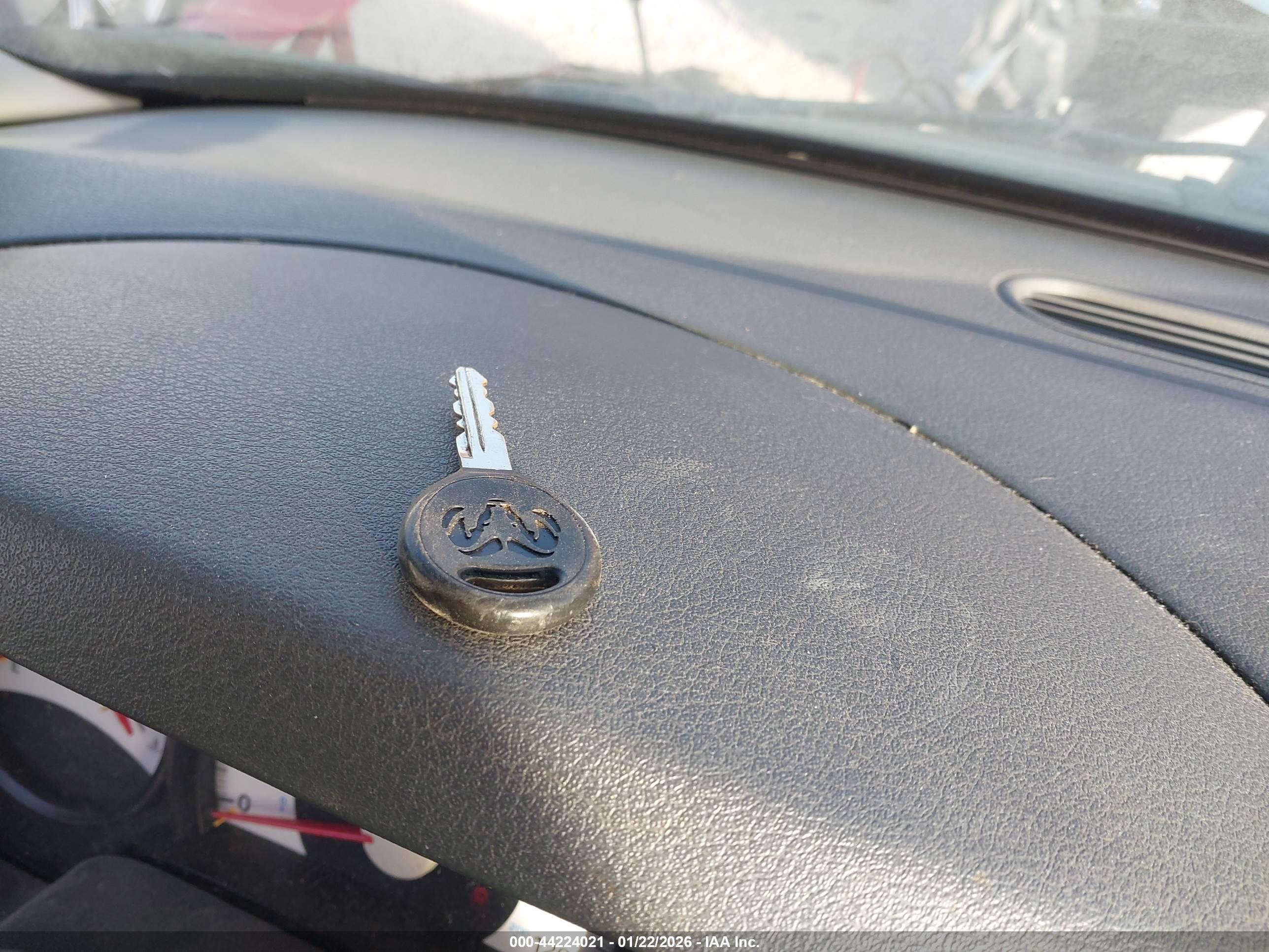 DODGE DAKOTA image 11
