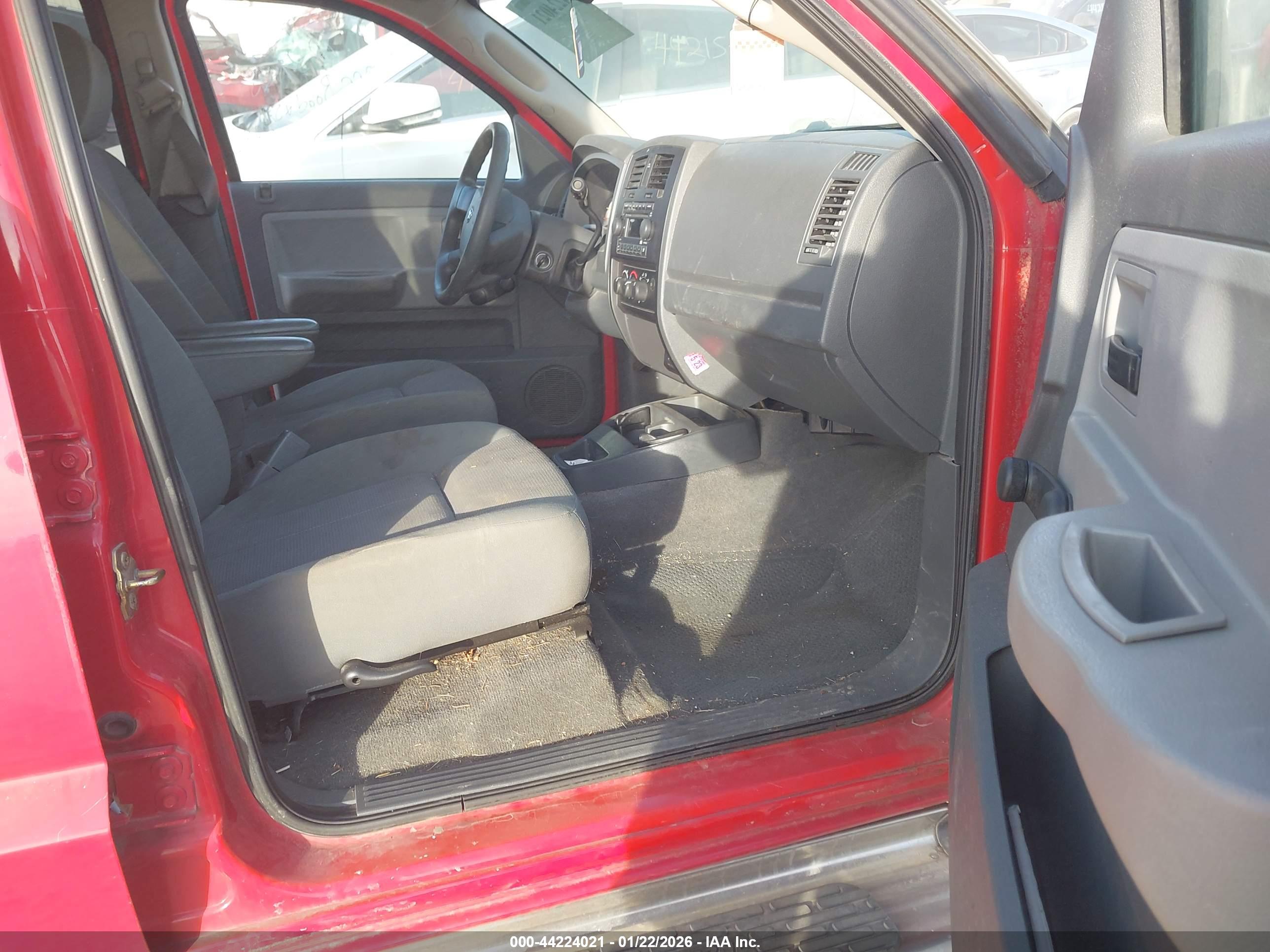DODGE DAKOTA image 5