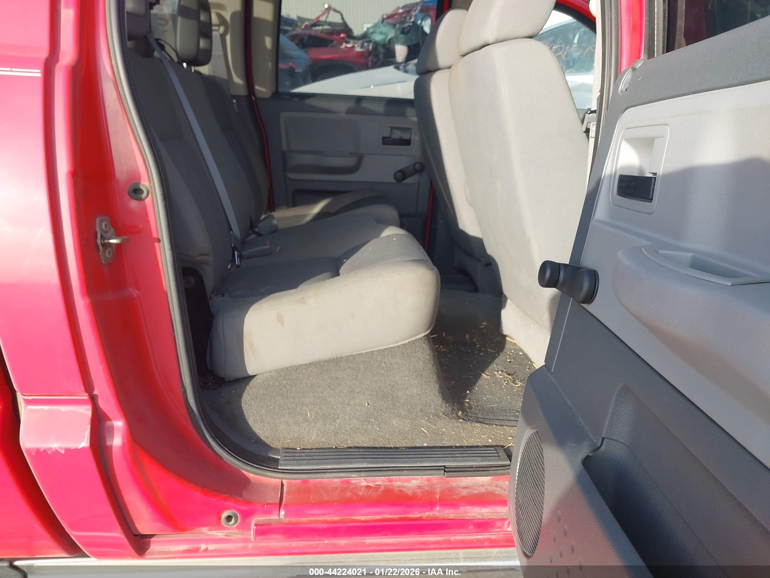 DODGE DAKOTA image 8