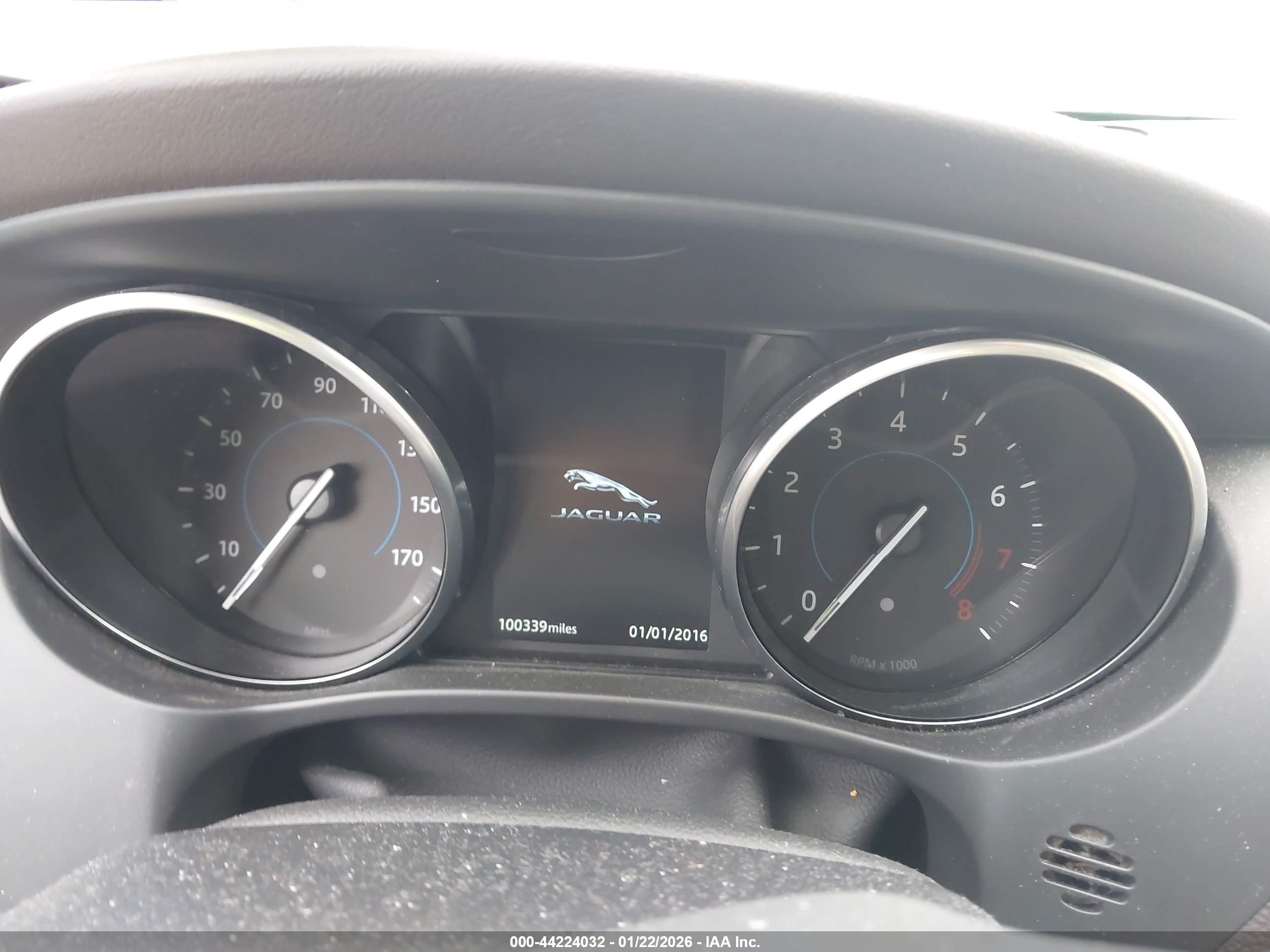 JAGUAR F-PACE image 7