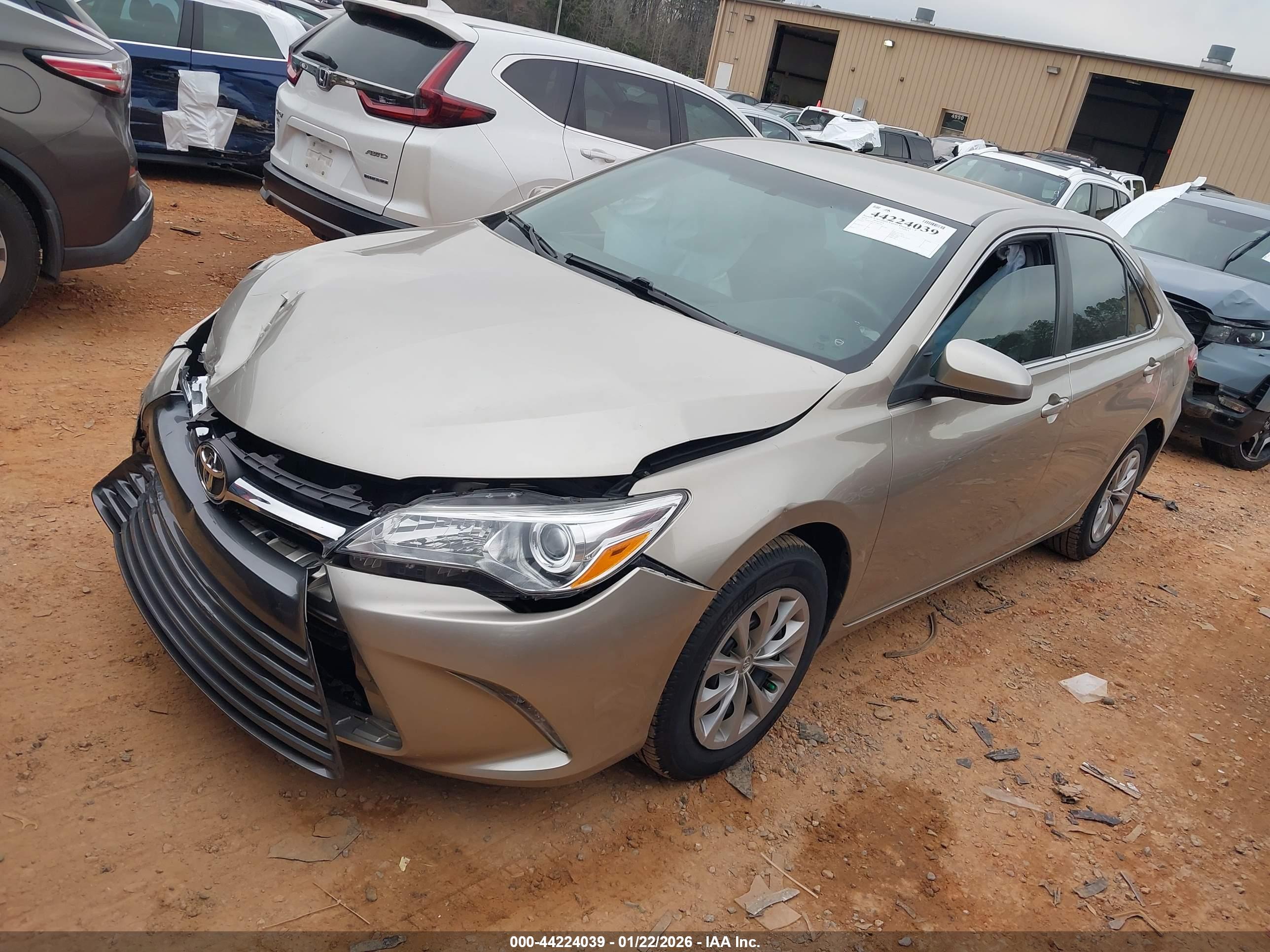TOYOTA CAMRY image 2