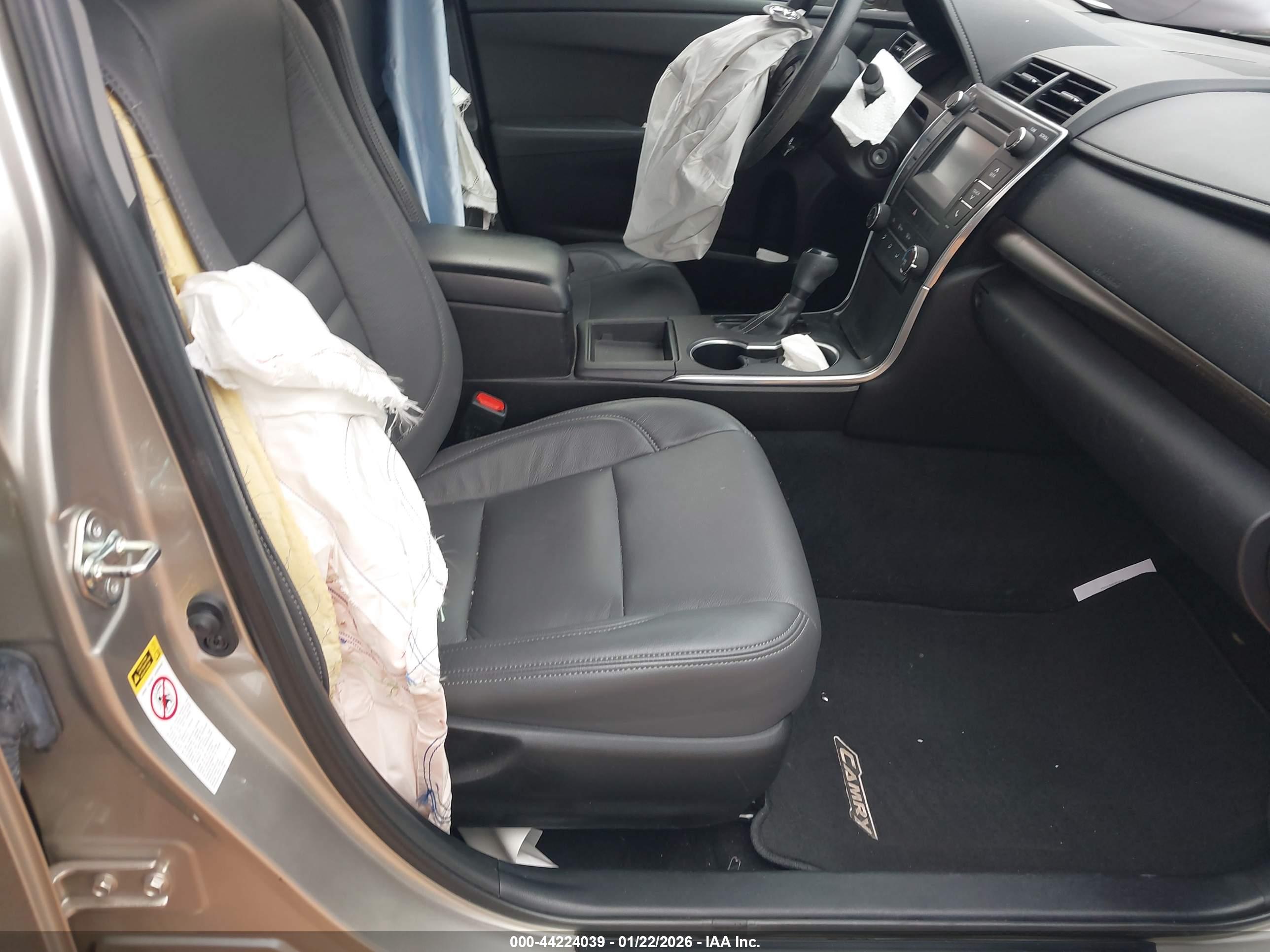 TOYOTA CAMRY image 5