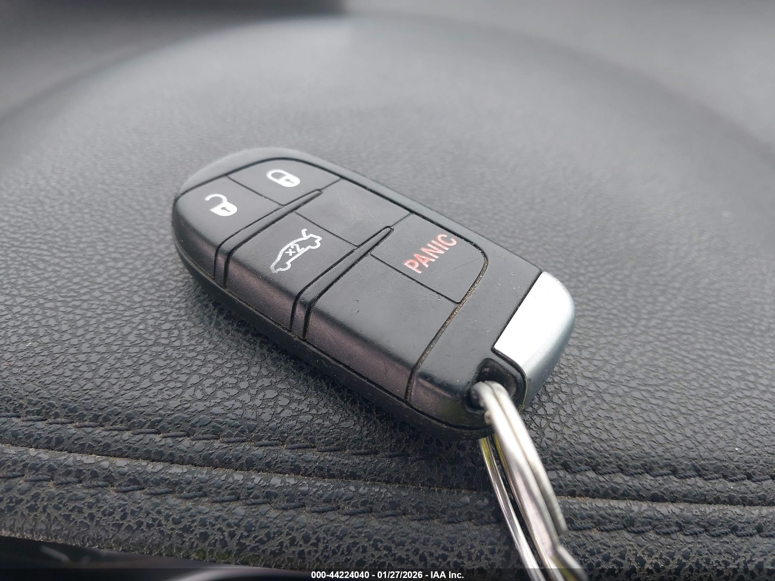 CHRYSLER 300 image 11