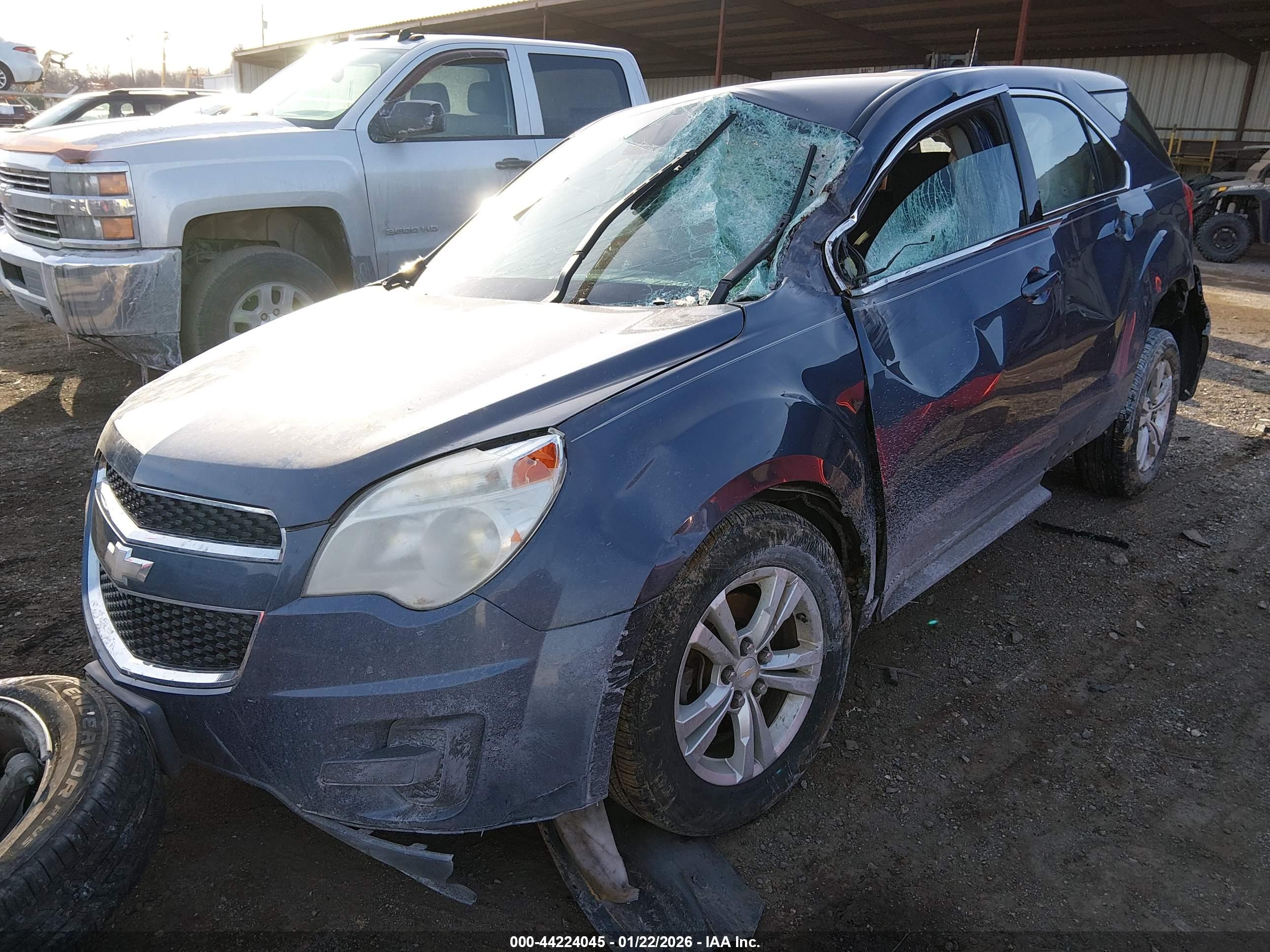 CHEVROLET EQUINOX image 2