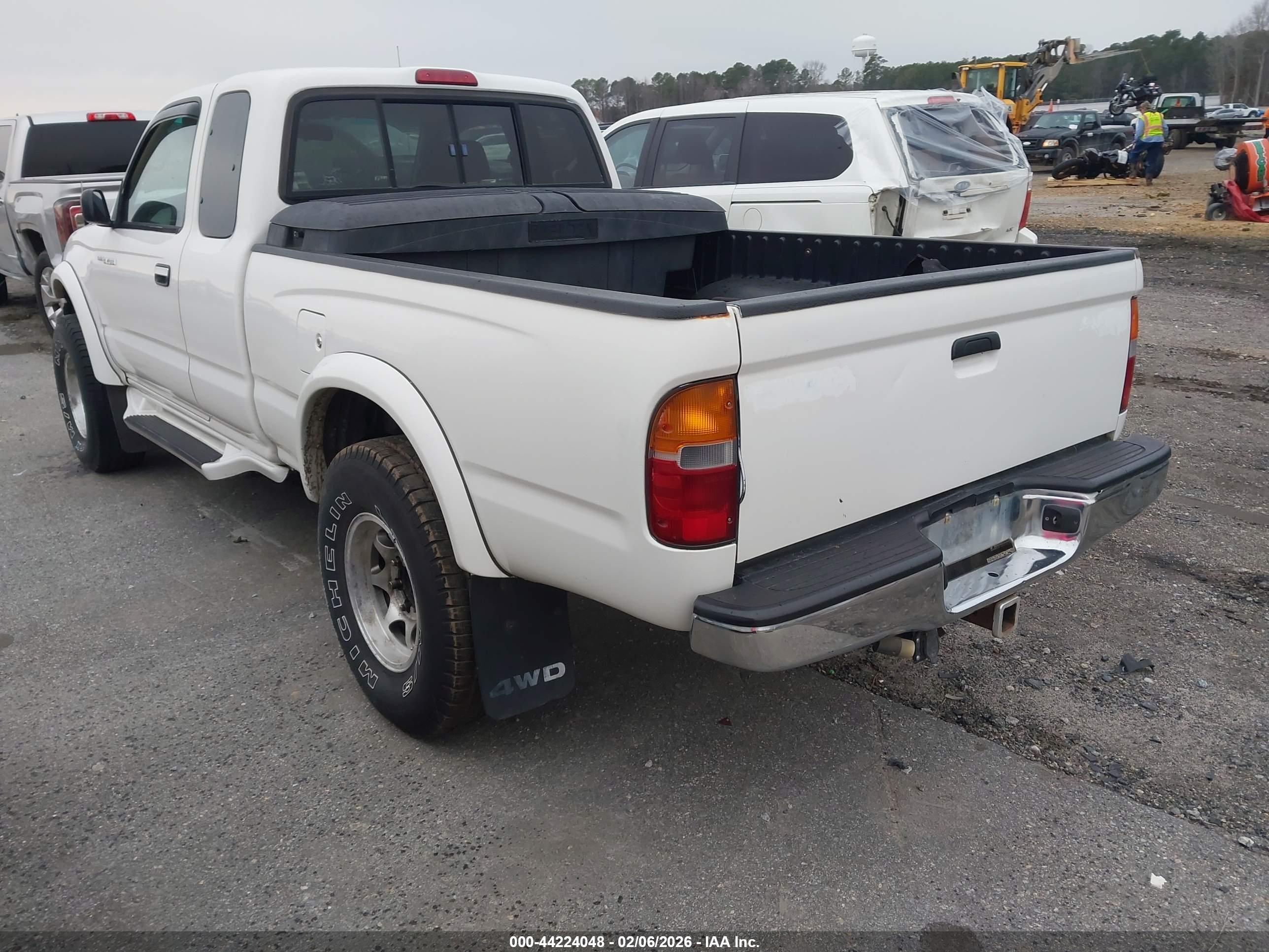 TOYOTA TACOMA image 3