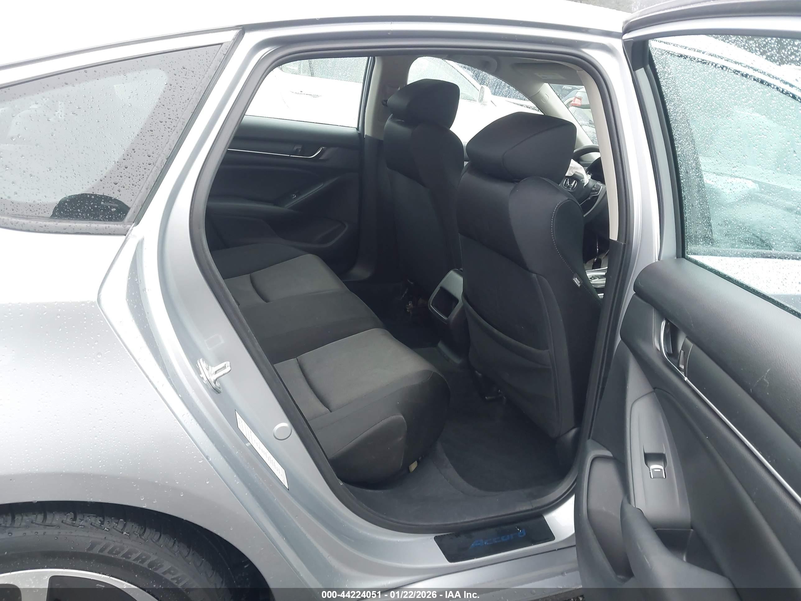 HONDA ACCORD image 8