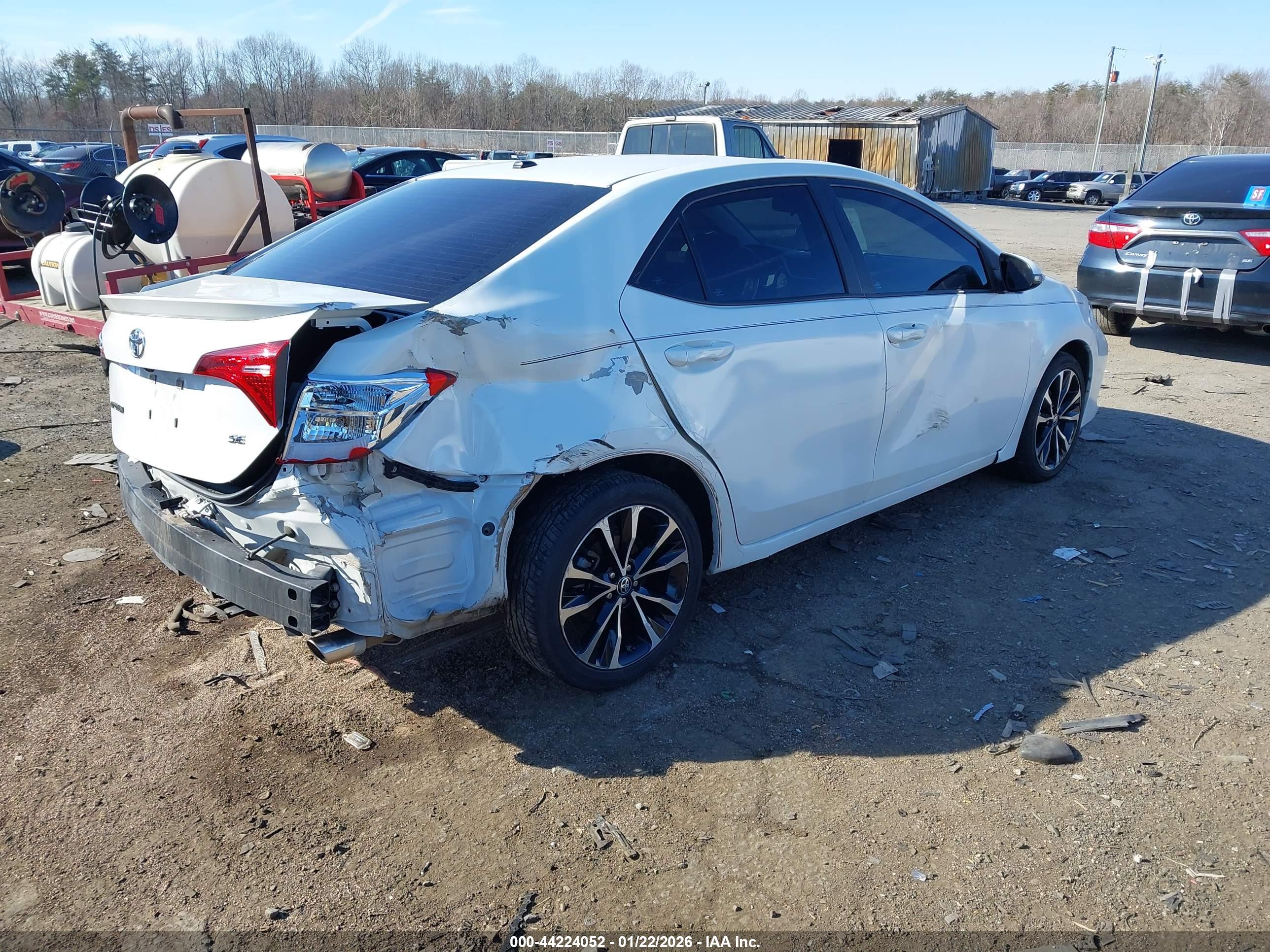 TOYOTA COROLLA image 4
