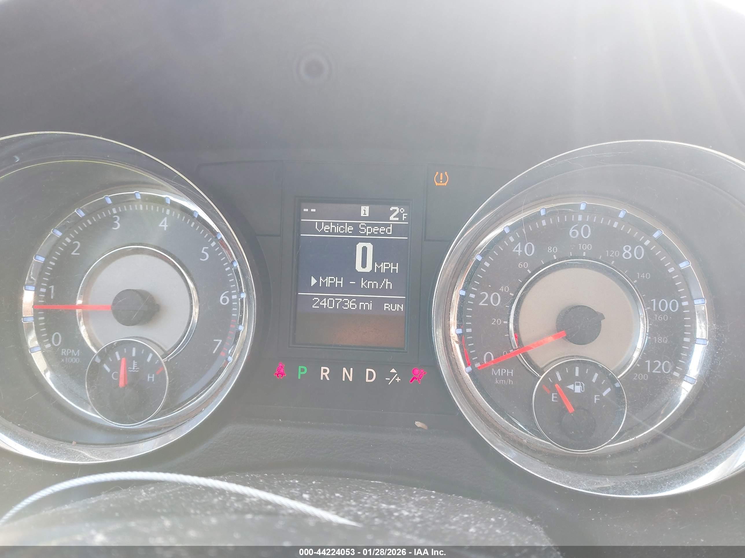 CHRYSLER TOWN image 7