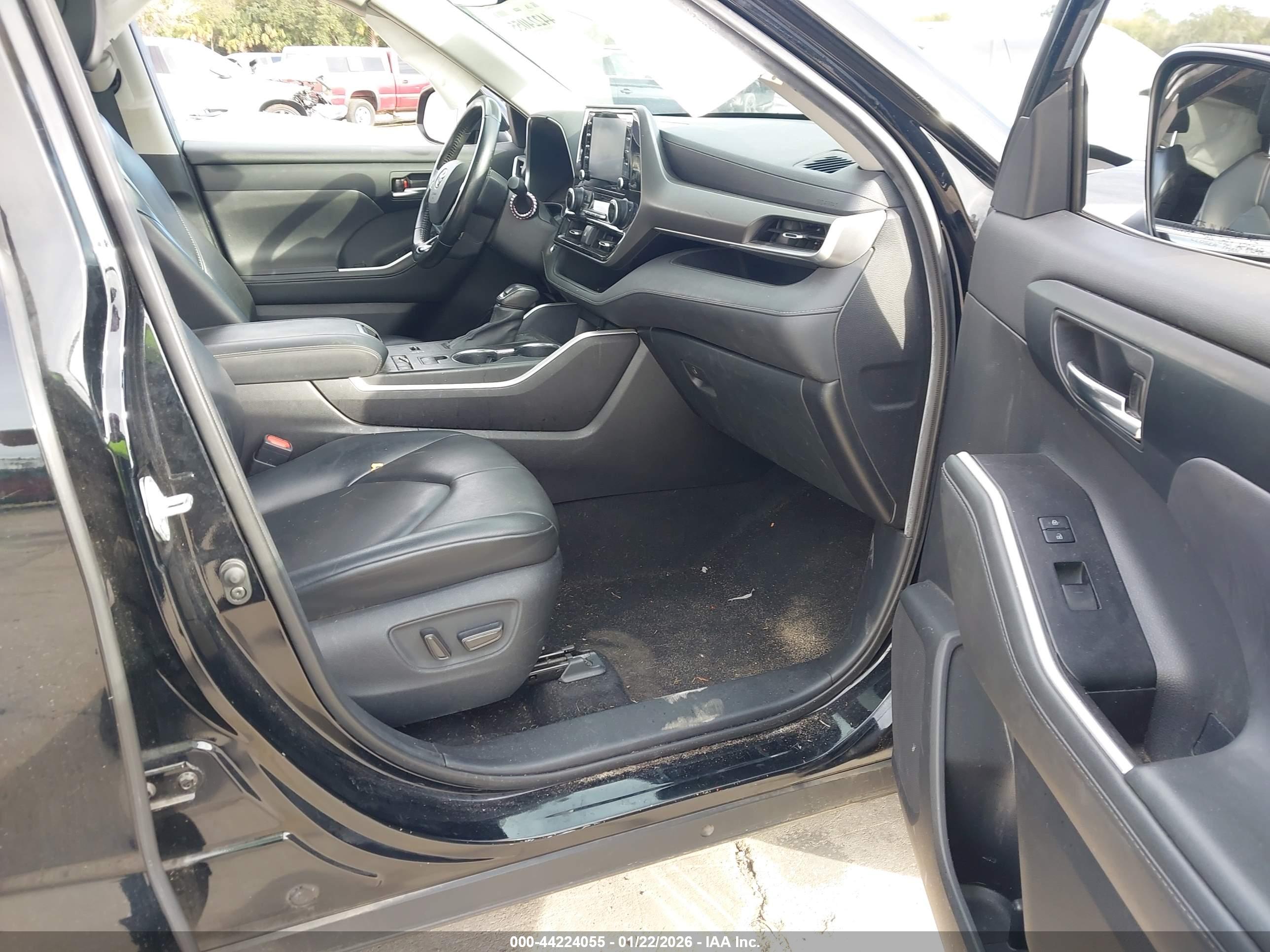 TOYOTA HIGHLANDER image 5