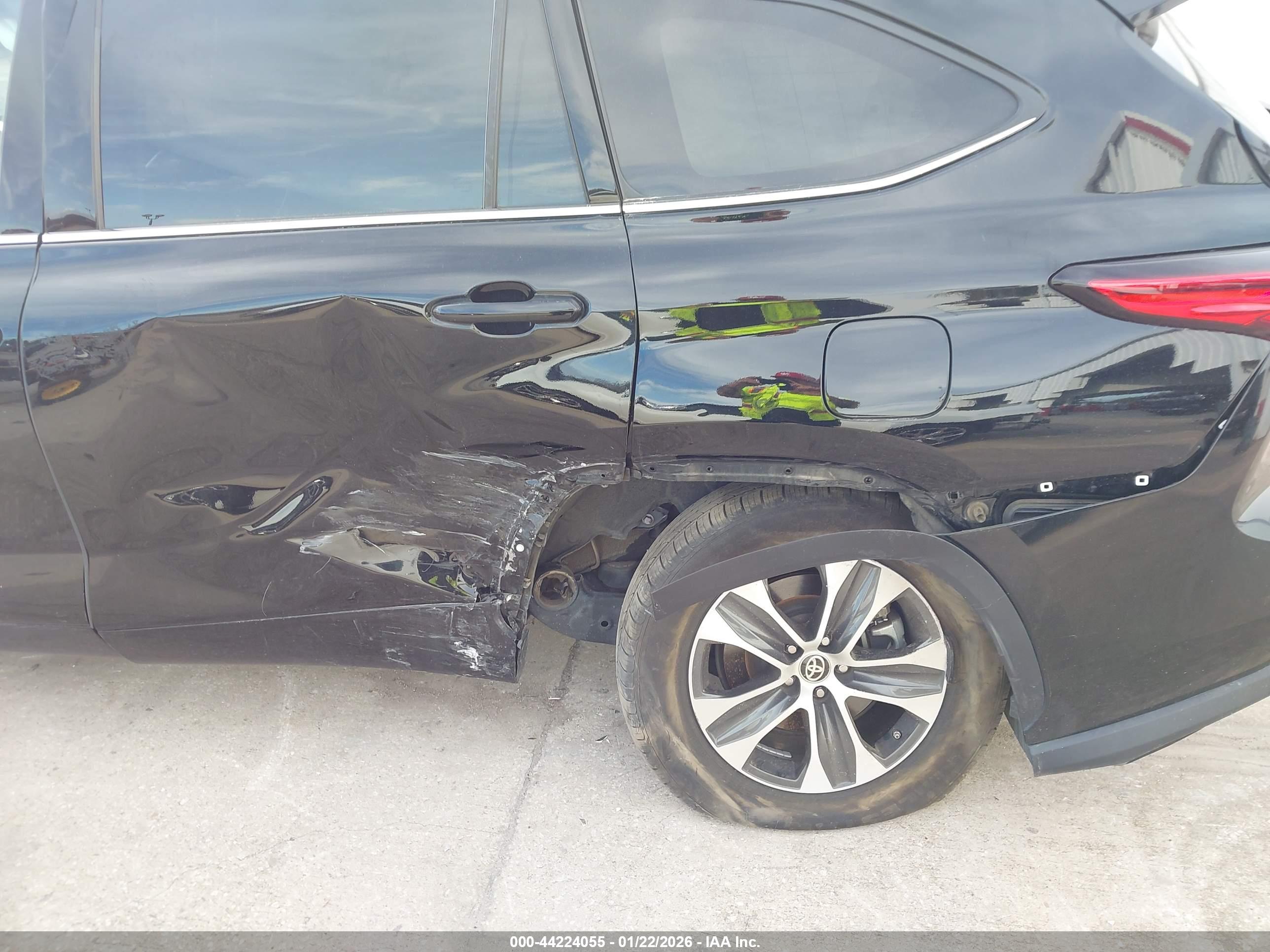 TOYOTA HIGHLANDER image 6