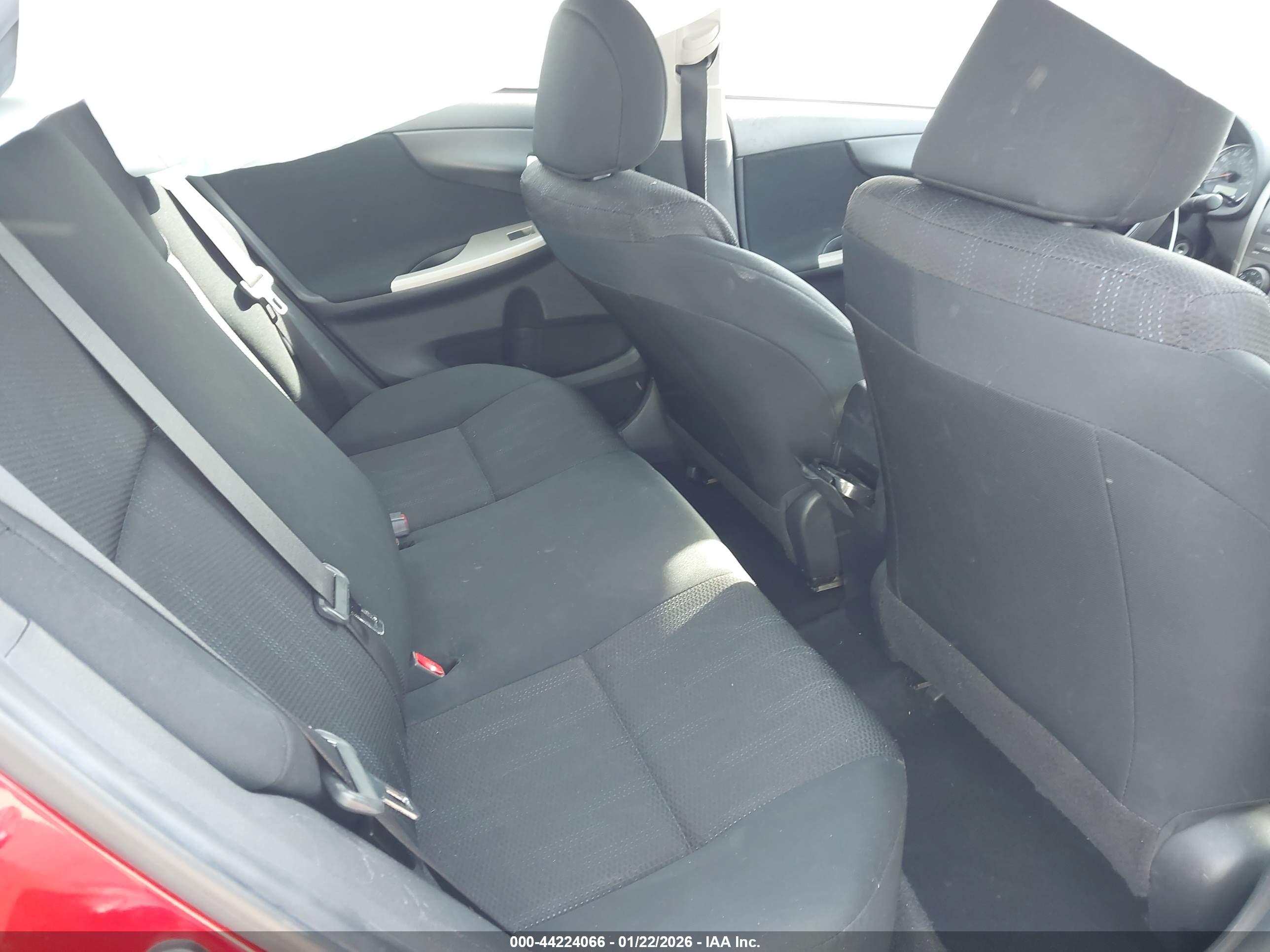 TOYOTA COROLLA image 8