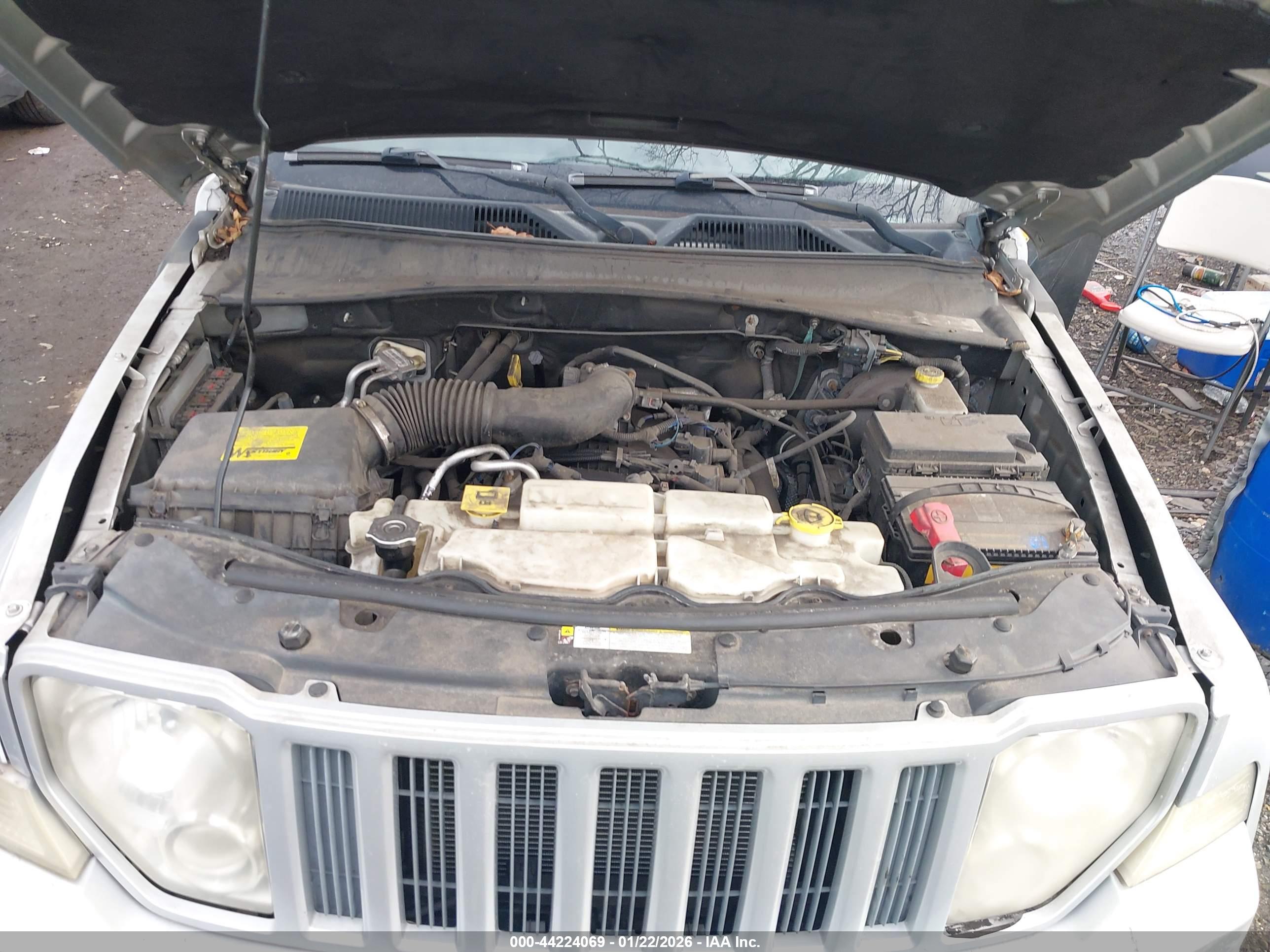 JEEP LIBERTY image 10