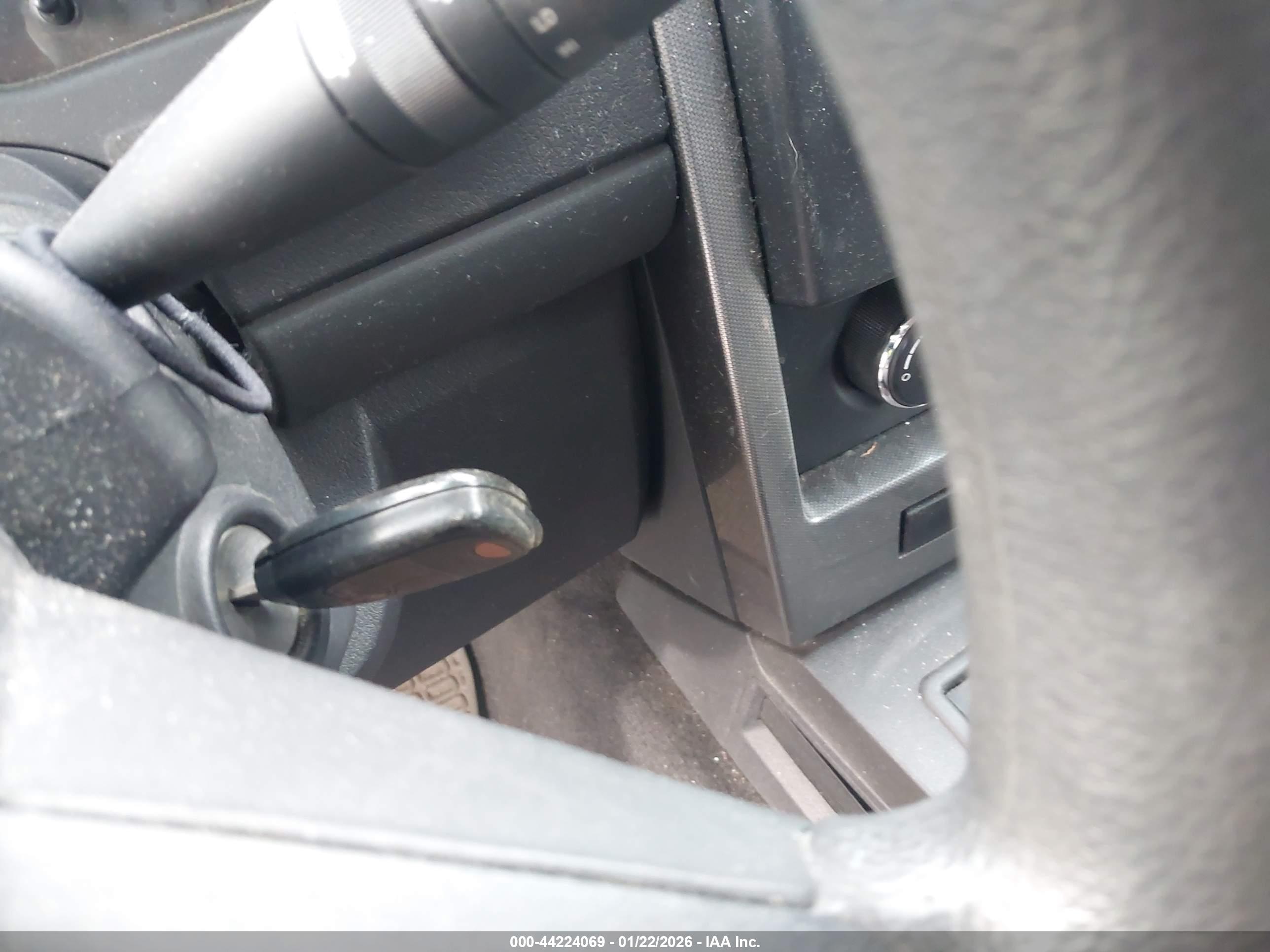JEEP LIBERTY image 11