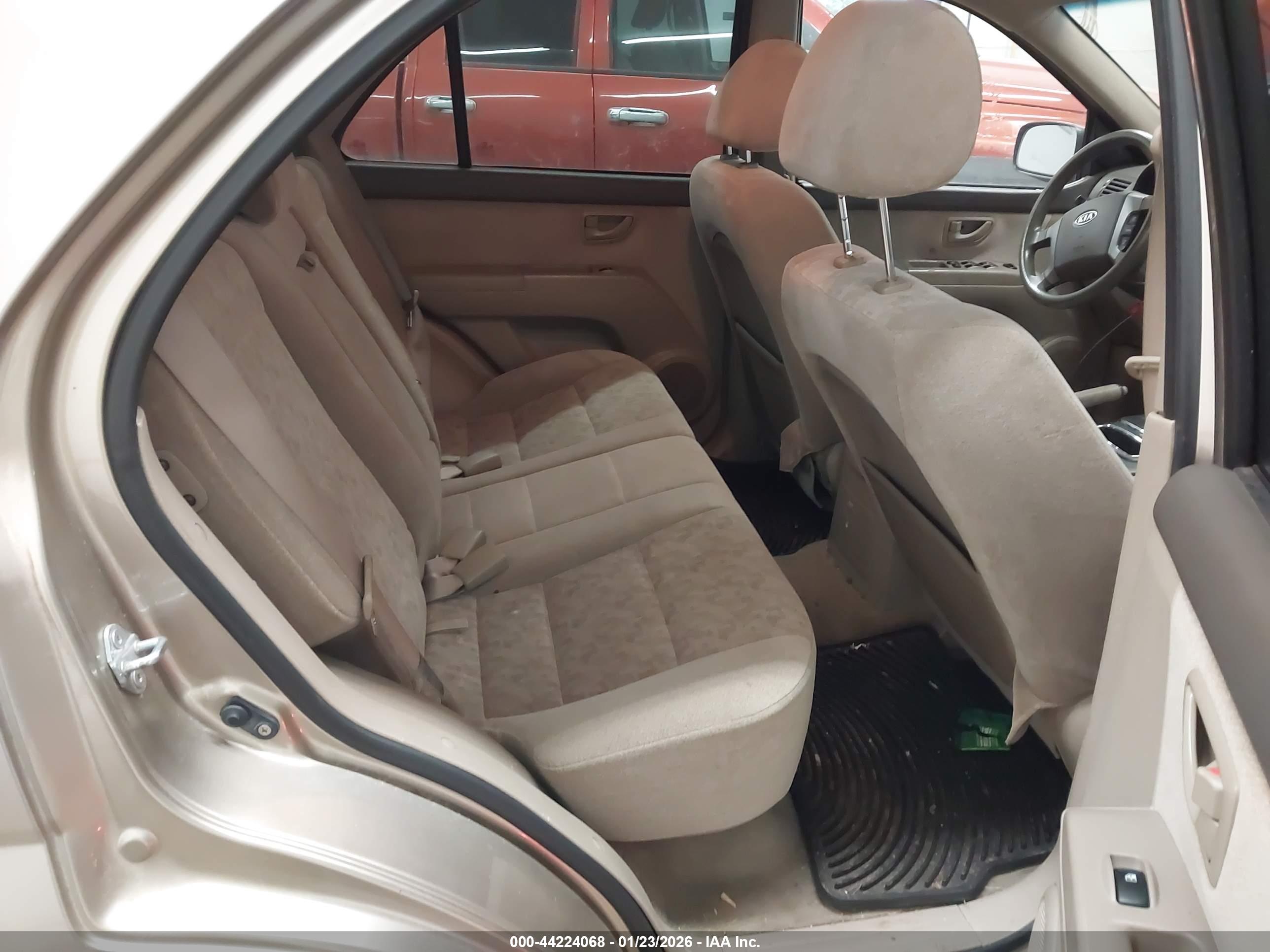 KIA SORENTO image 8