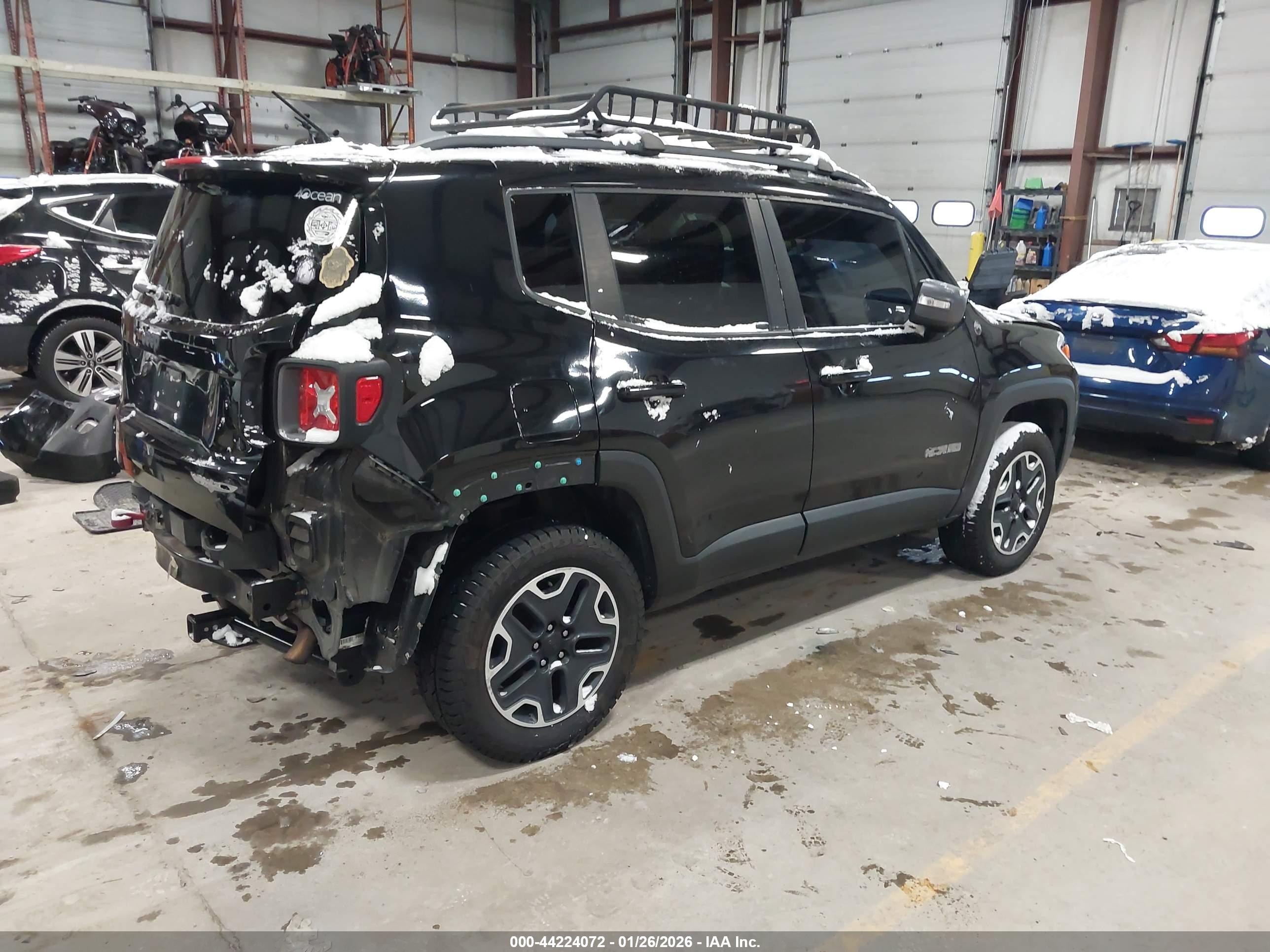 JEEP RENEGADE image 4